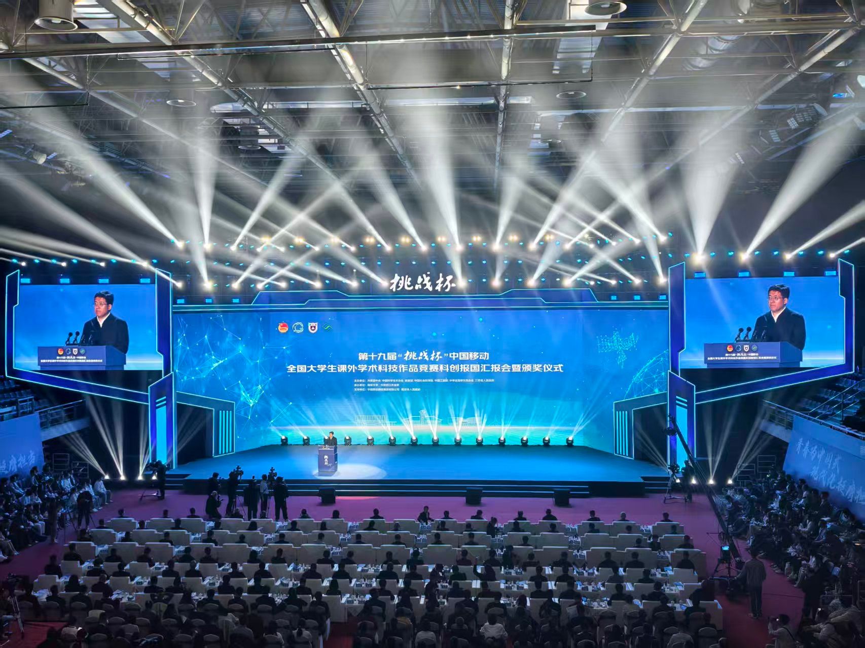 fd0693e95826a18bce925439de25767b_.jpg fd0693e95826a18bce925439de25767b_.jpg