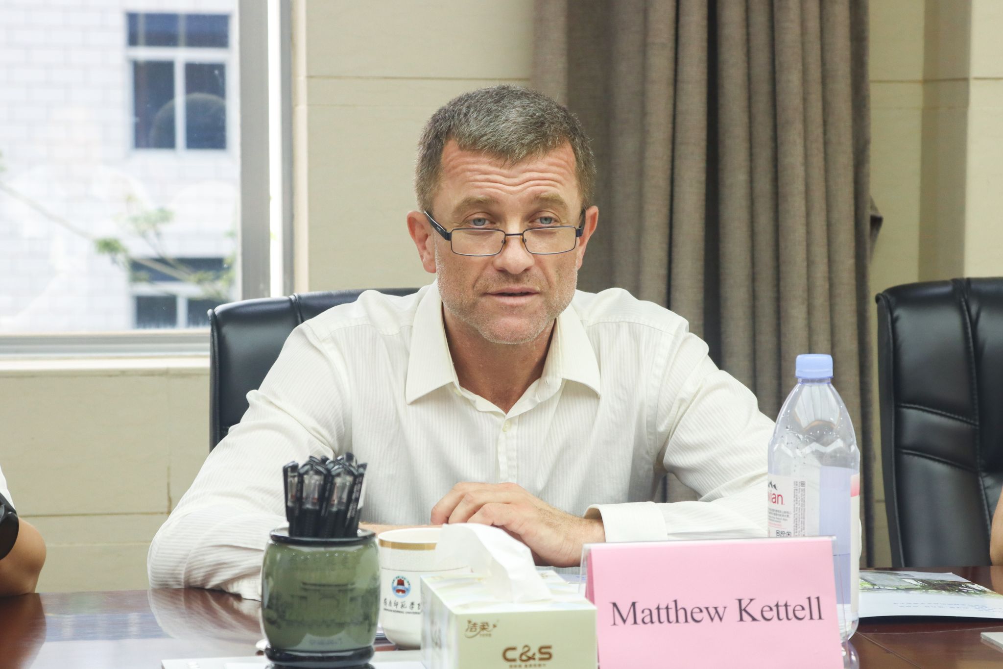 陈堞欣摄（7）Matthew Kettell 英语教育中心项目主管特写.jpg