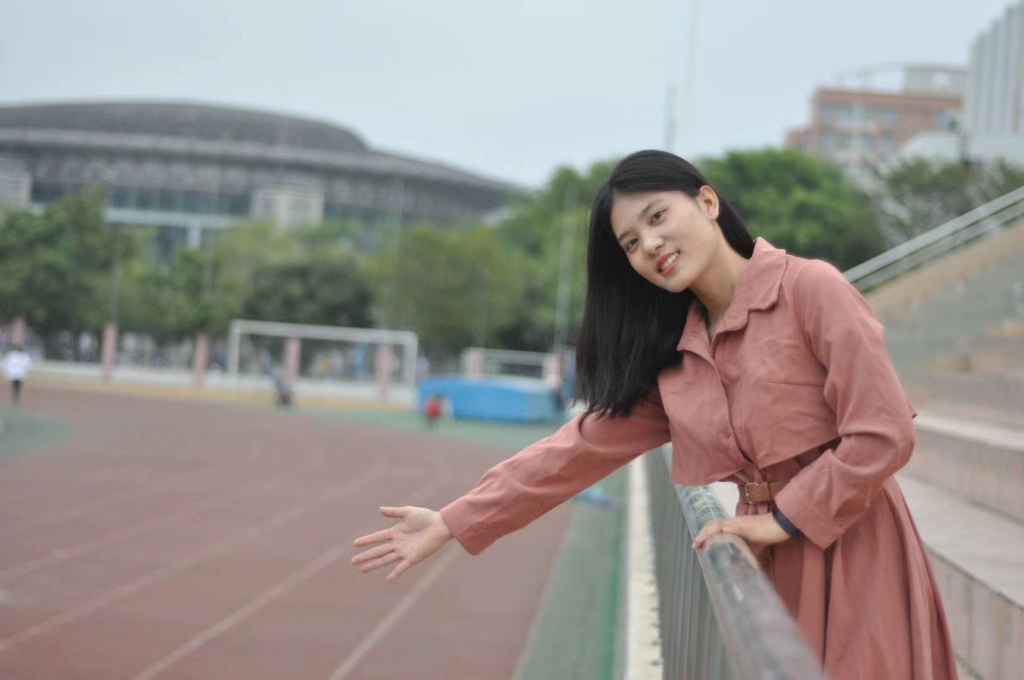 陈海珊生活照.jpg 陈海珊生活照.jpg