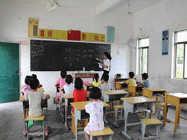 认真上课的学生