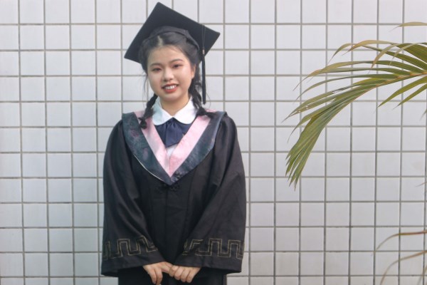 考研人物专访｜黄澜：怀揣赤诚热忱，逐梦申研漫道