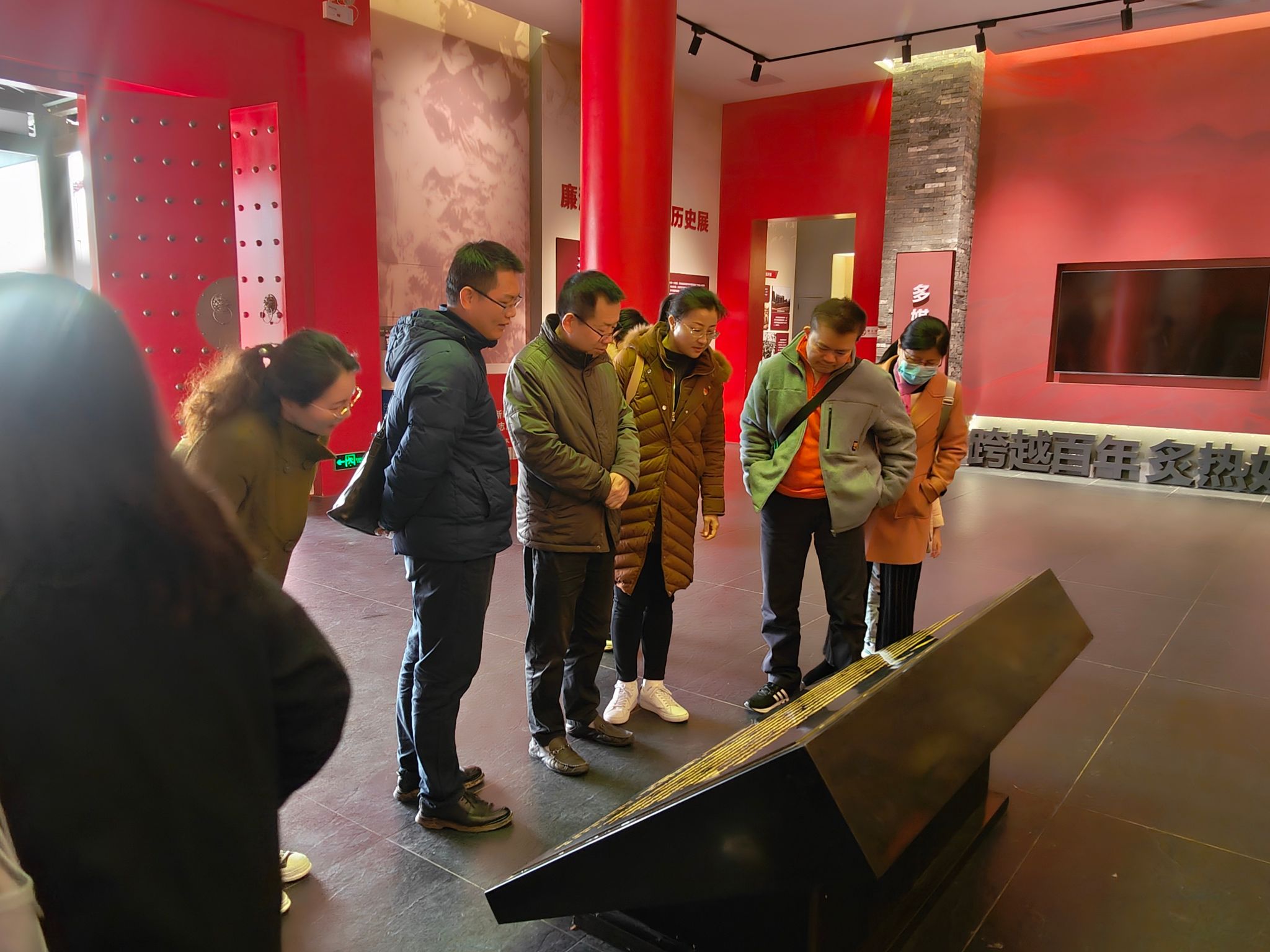 走进革命纪念馆调研学习.jpg 走进革命纪念馆调研学习.jpg