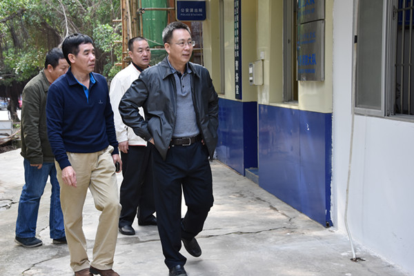 说明: http://news.lingnan.edu.cn/_mediafile/${ownername}/files/2016/0115/20160115175506251.jpg