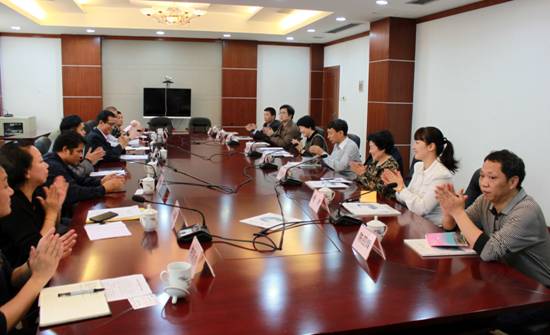 说明: 交流会现场