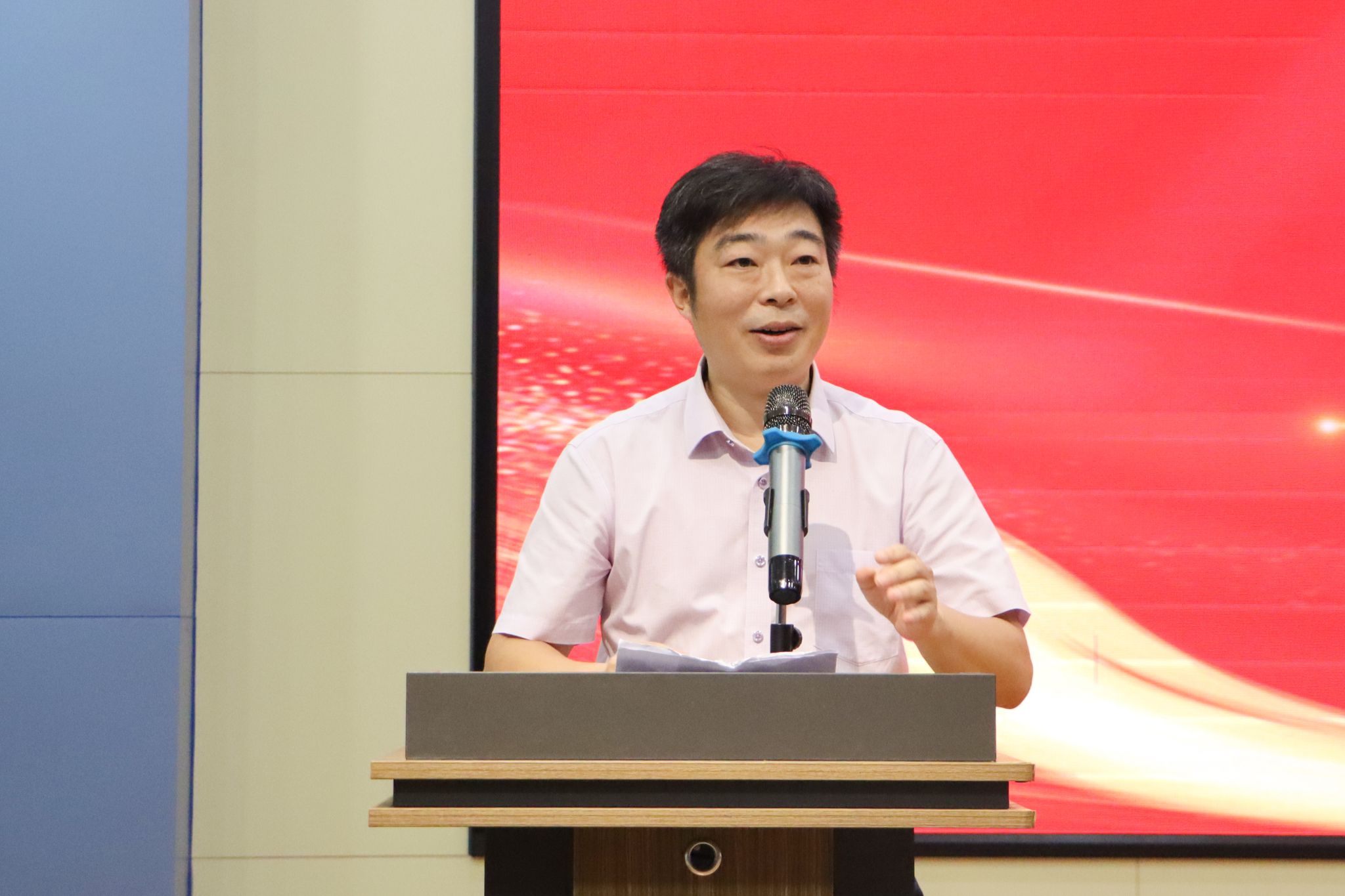 朱习文副院长发言(朱洁妍 摄).jpg 朱习文副院长发言(朱洁妍 摄).jpg