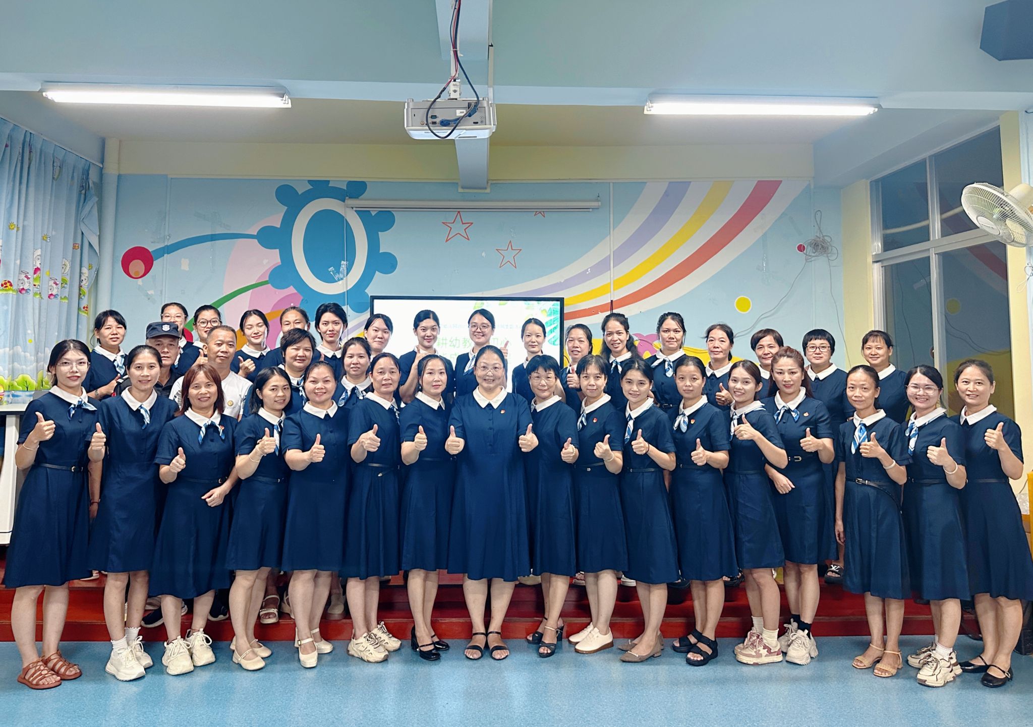 4bdcd312487374858aa0b4f2424c3df.jpg 4bdcd312487374858aa0b4f2424c3df.jpg