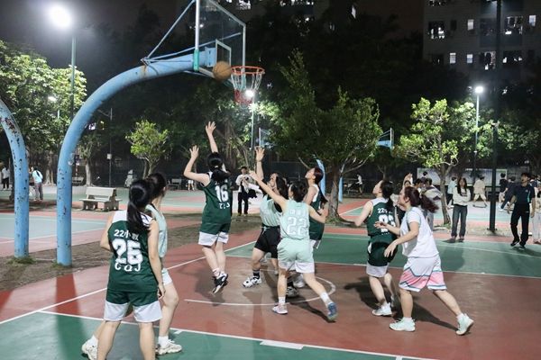 得分瞬间(易柏宇摄).jpg 得分瞬间(易柏宇摄).jpg