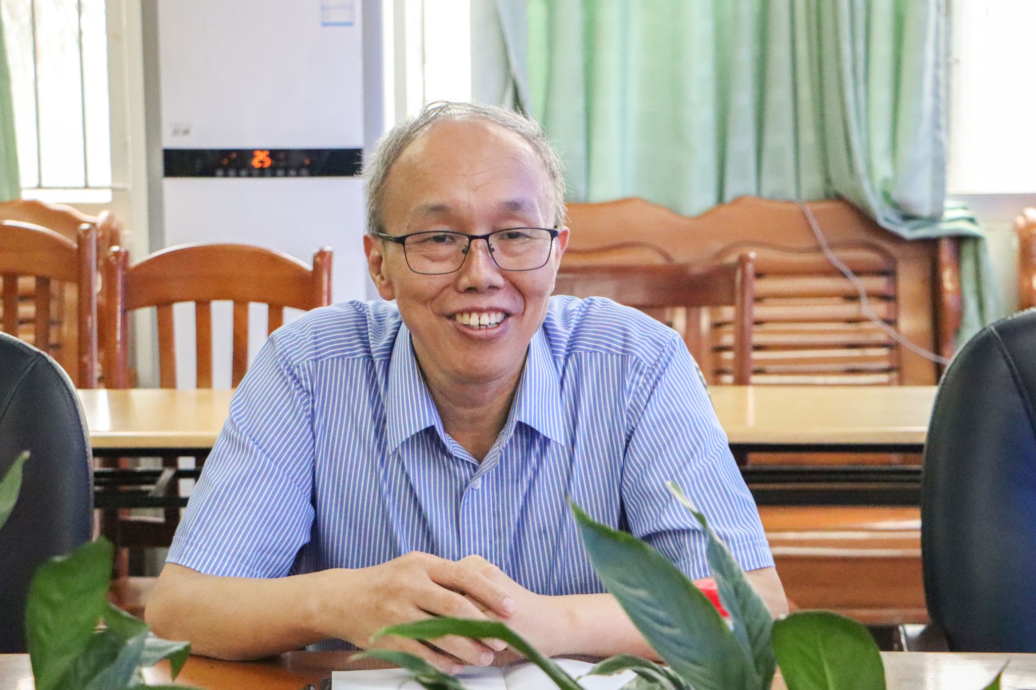 阎开振院长发言(朱洁妍 摄).jpg 阎开振院长发言(朱洁妍 摄).jpg