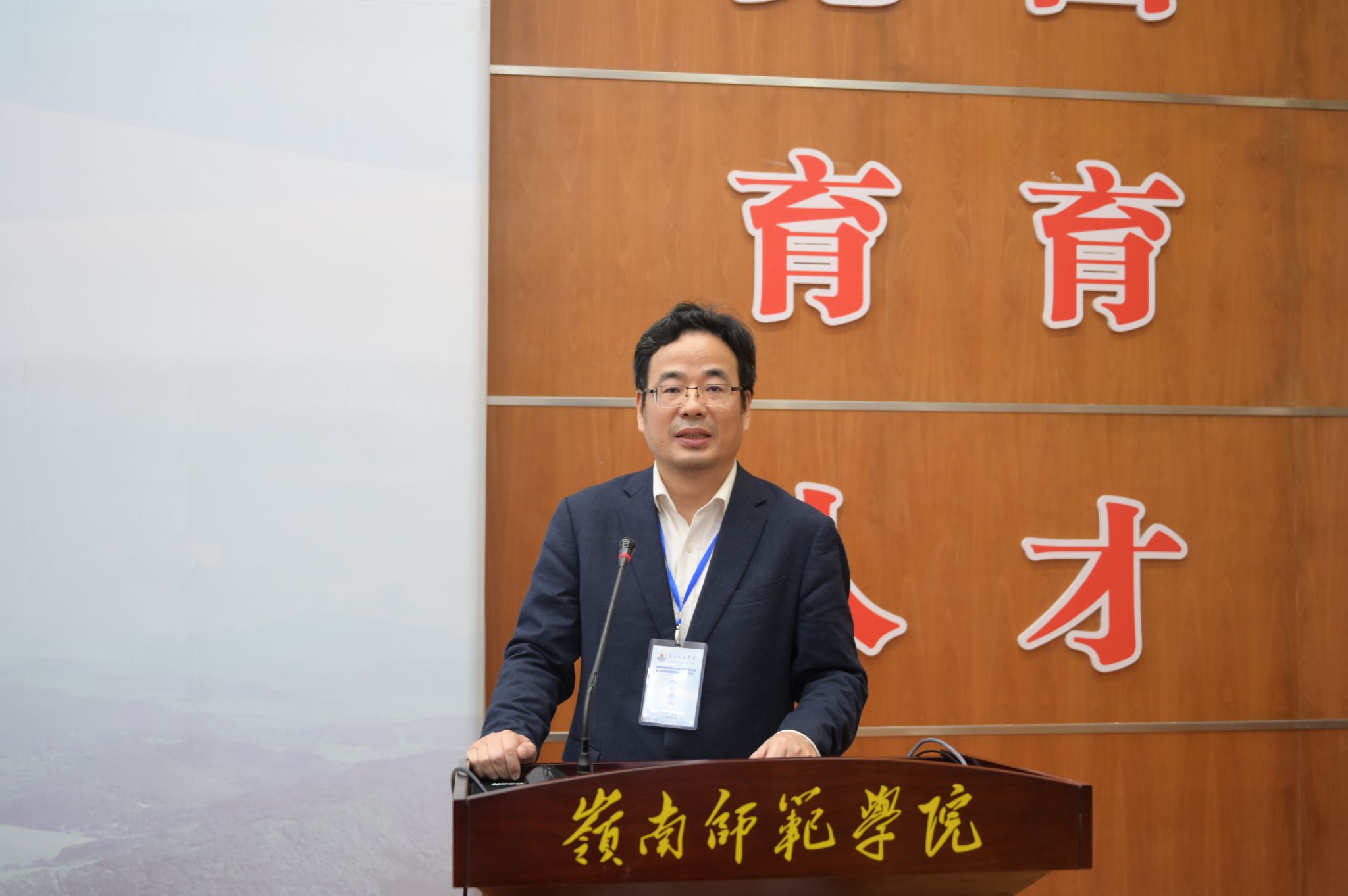 范昕怡摄 (16).jpg
