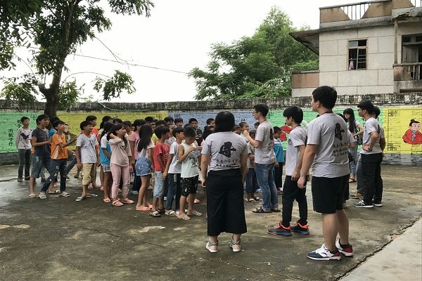招生工作进行中(揭晓情摄)