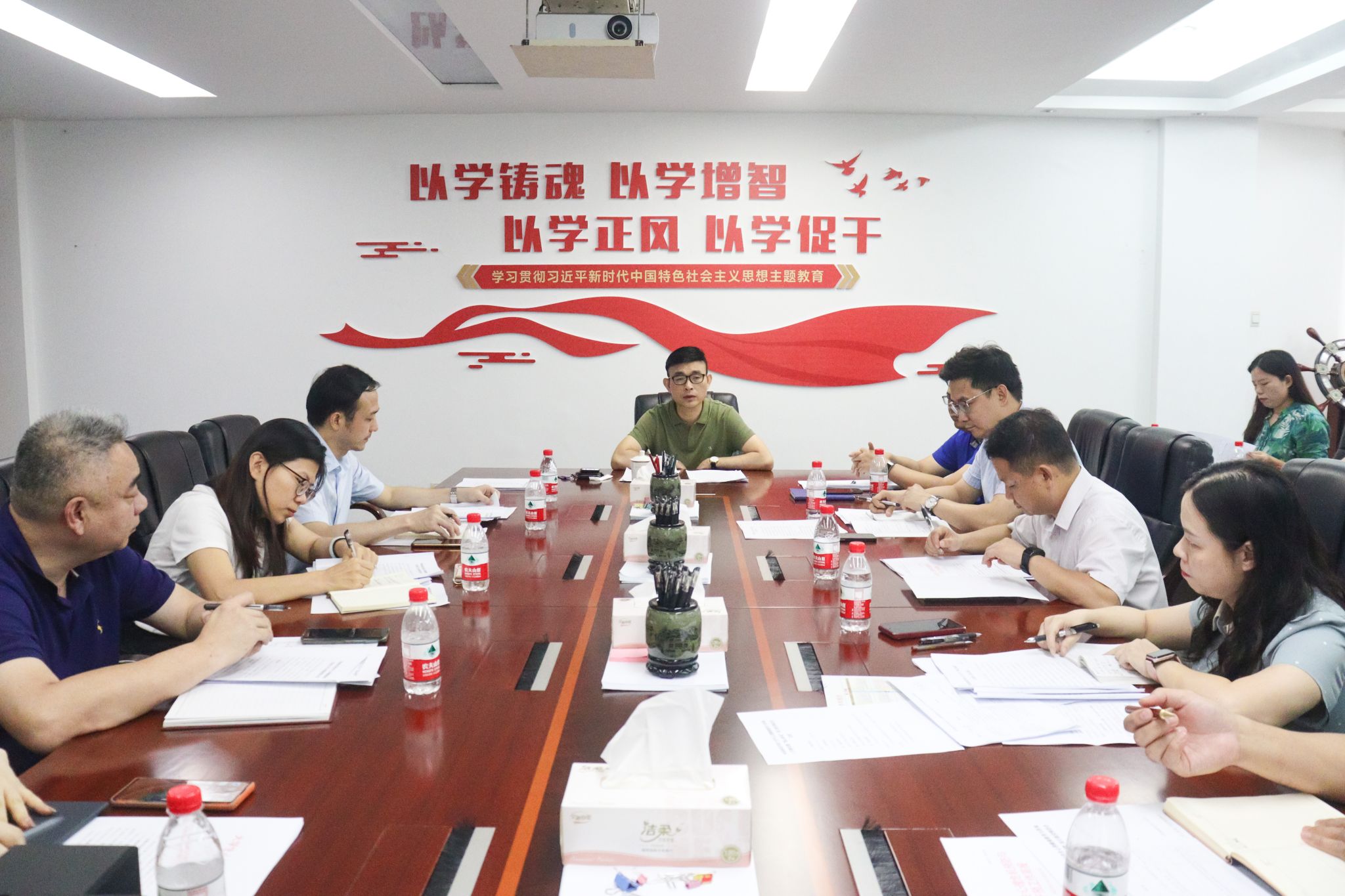 王佳乐摄 (10)会议中景.jpg