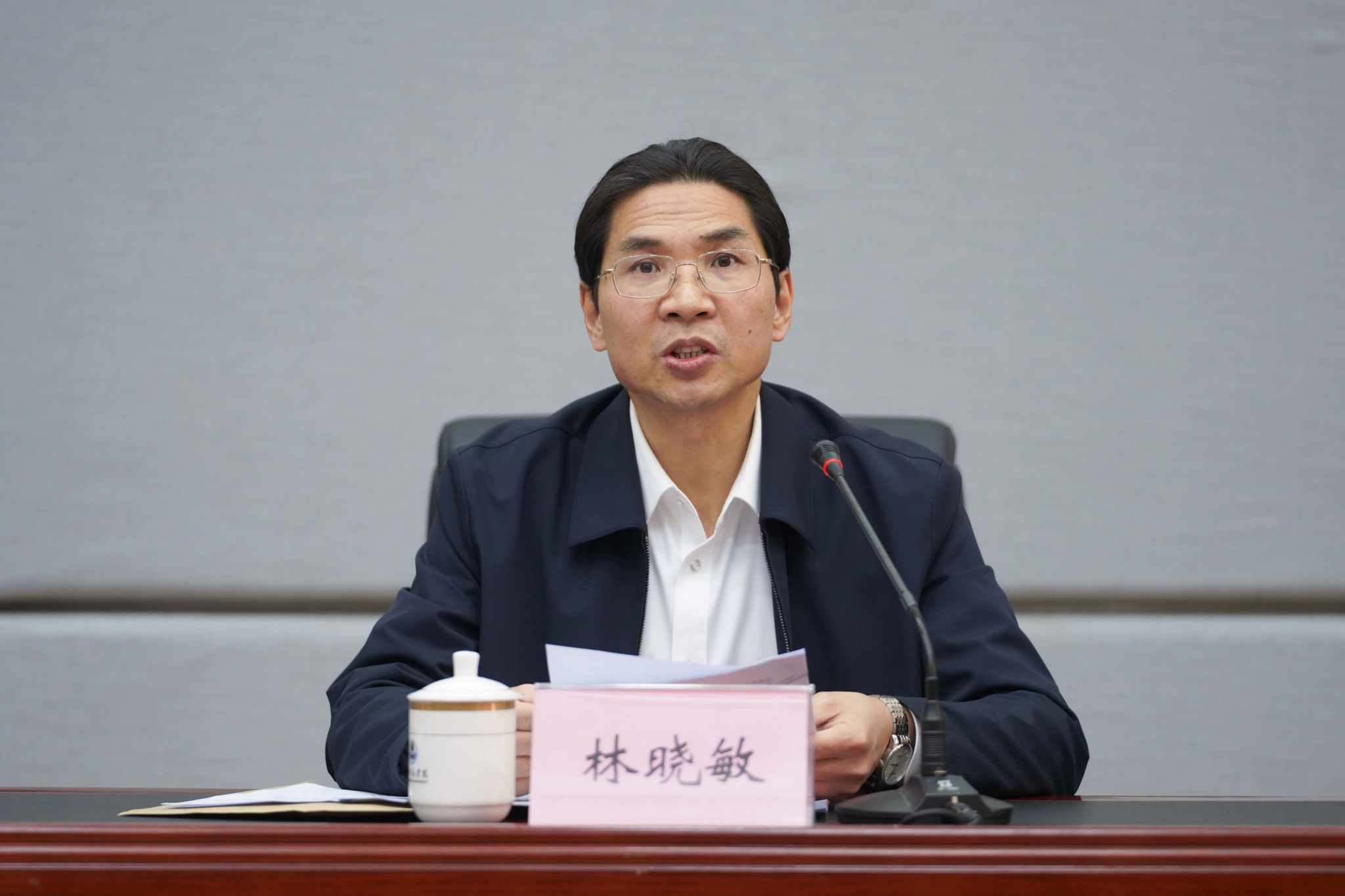 3 党委副书记传达学习上级有关会议精神并作工作部署.jpg 3 党委副书记传达学习上级有关会议精神并作工作部署.jpg