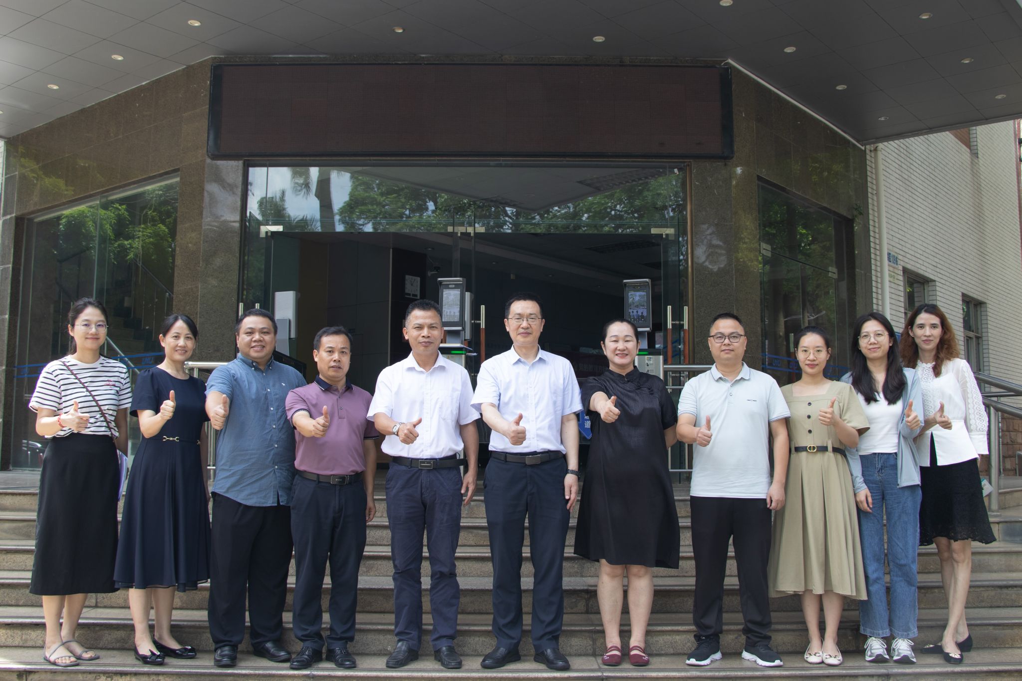 陈菲摄大合照2-1.jpg 陈菲摄大合照2-1.jpg