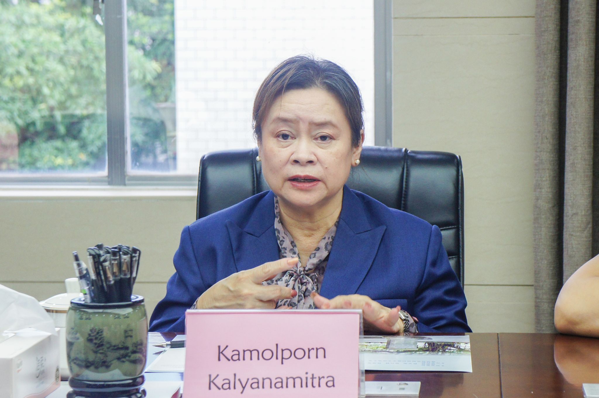 陈香媚摄(3)吞武里大学领导特写 (3).jpg