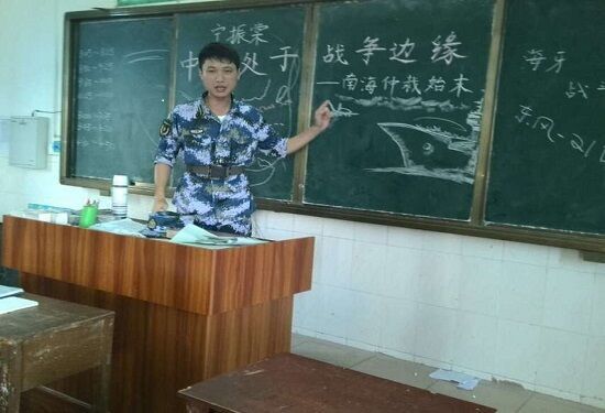 宁振棠开展军事讲座