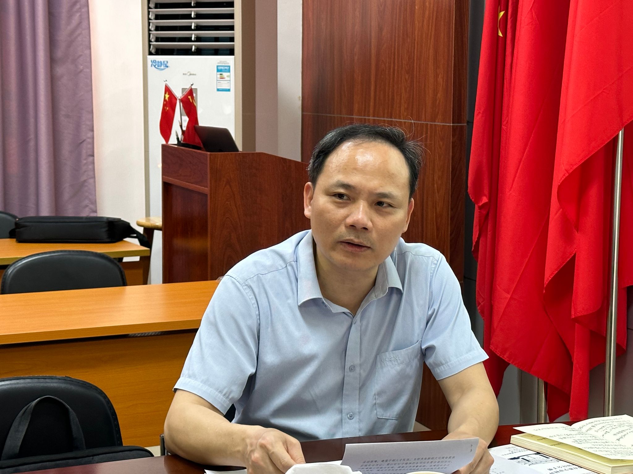 何等浩讲话.jpg 何等浩讲话.jpg