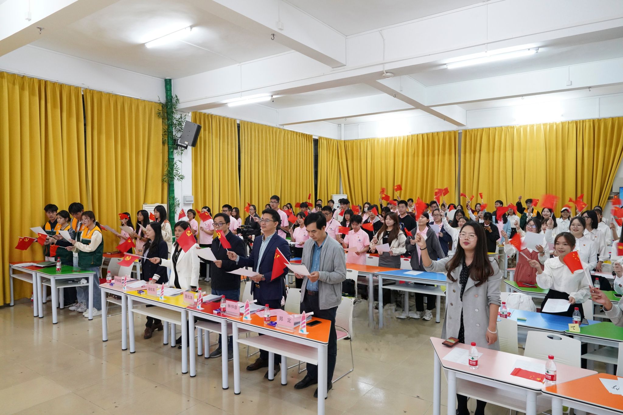 合唱《一起向未来》.jpg 合唱《一起向未来》.jpg