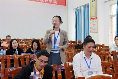 专题讨论环节.jpg 专题讨论环节.jpg