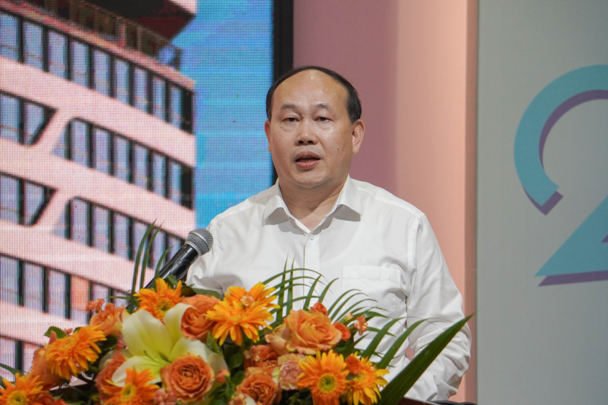 黄杰志摄 (7)阳爱民校长讲话.jpg 黄杰志摄 (7)阳爱民校长讲话.jpg