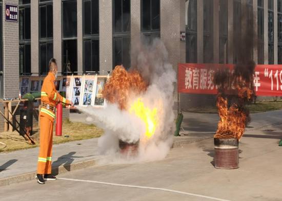 李立禹科长--安防科8