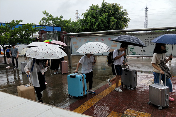 抵达基地（金晓纯摄）