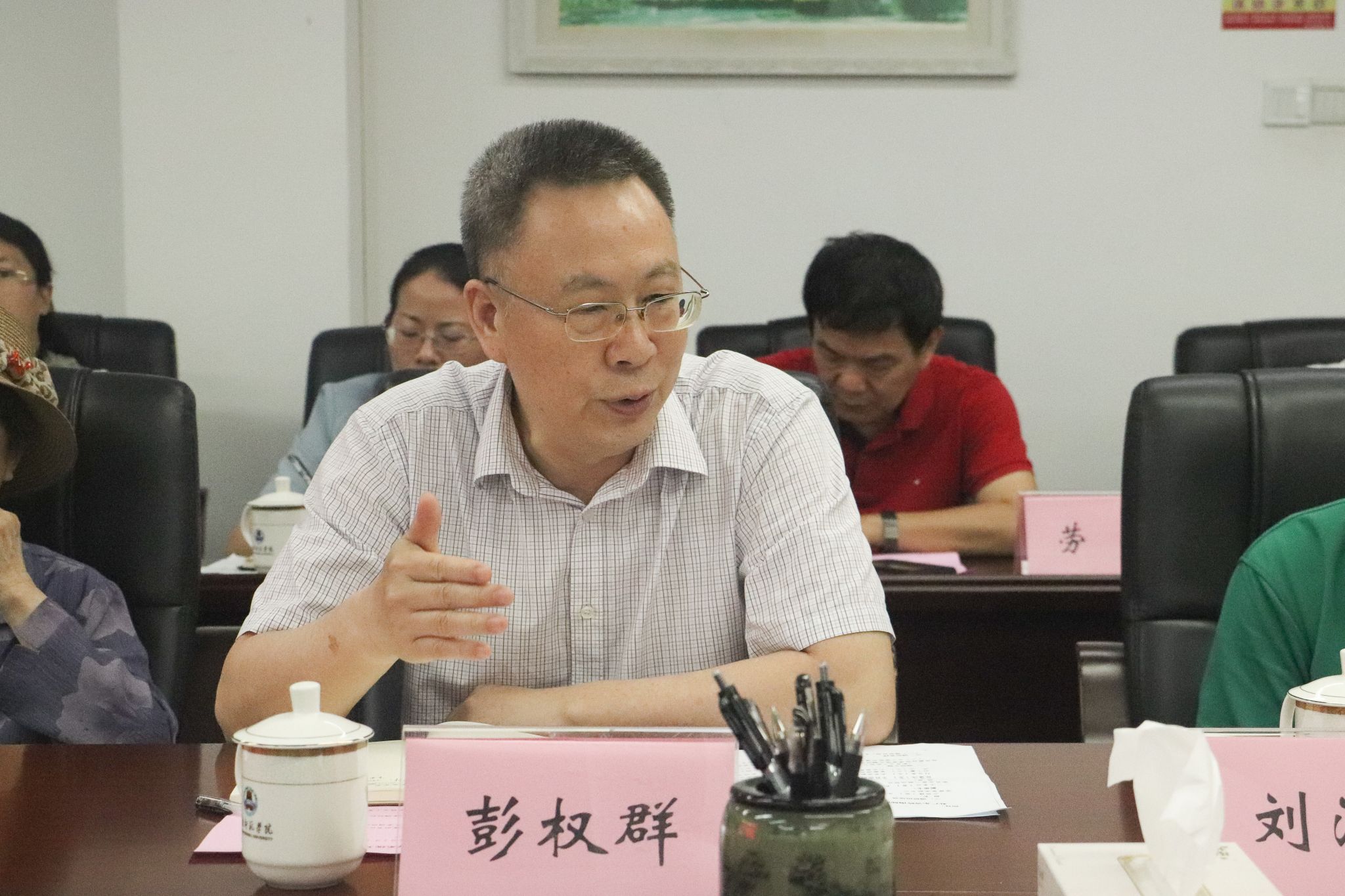 陈鸿雁摄-18彭权群.jpg 陈鸿雁摄-18彭权群.jpg