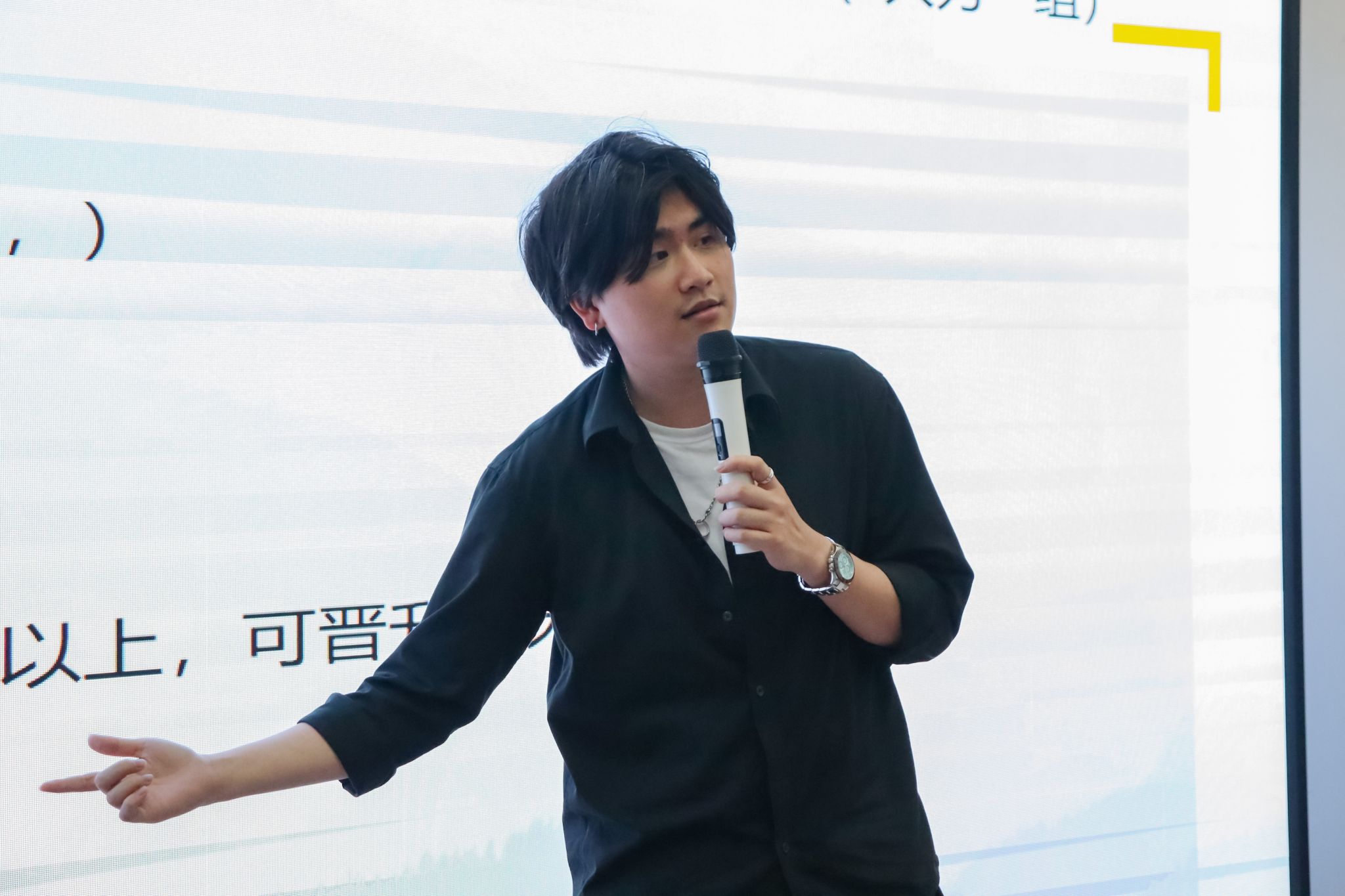 劳易获经理讲话（曾子瑛 摄）.jpg