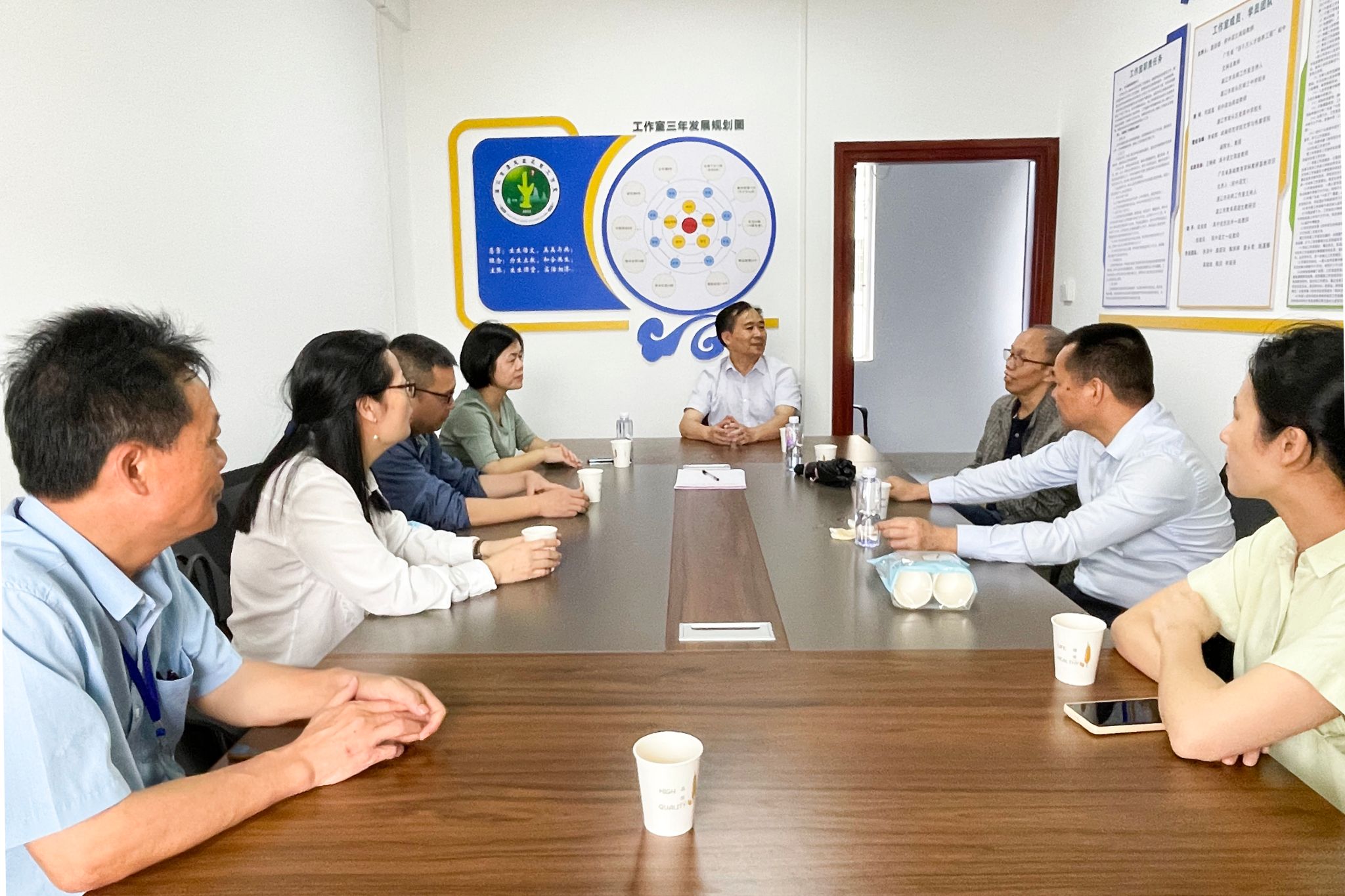 会议现场3.jpg 会议现场3.jpg