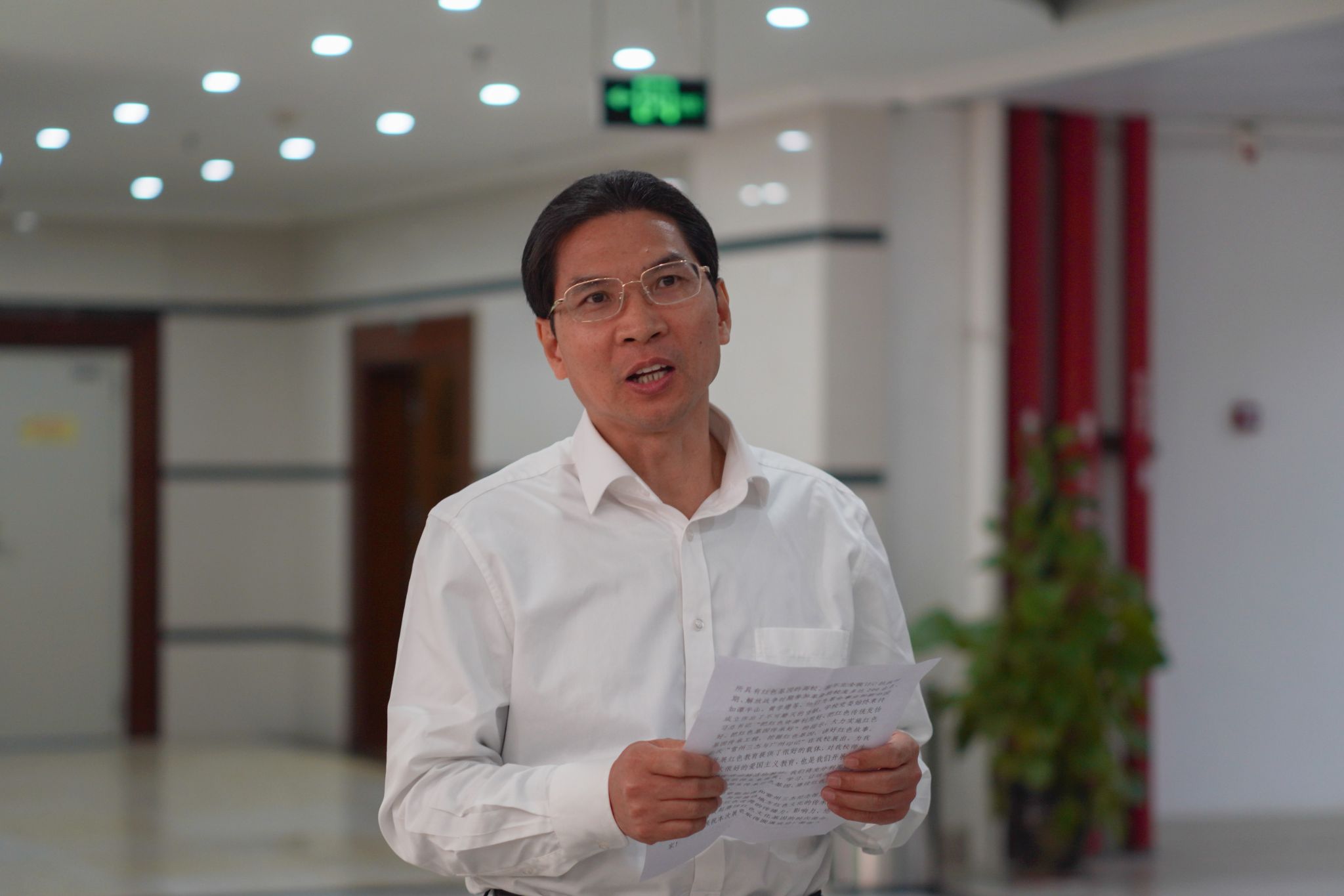 蔡春卓摄——岭南师范学院党委常委、统战部部长 赫云鹏致辞.jpg