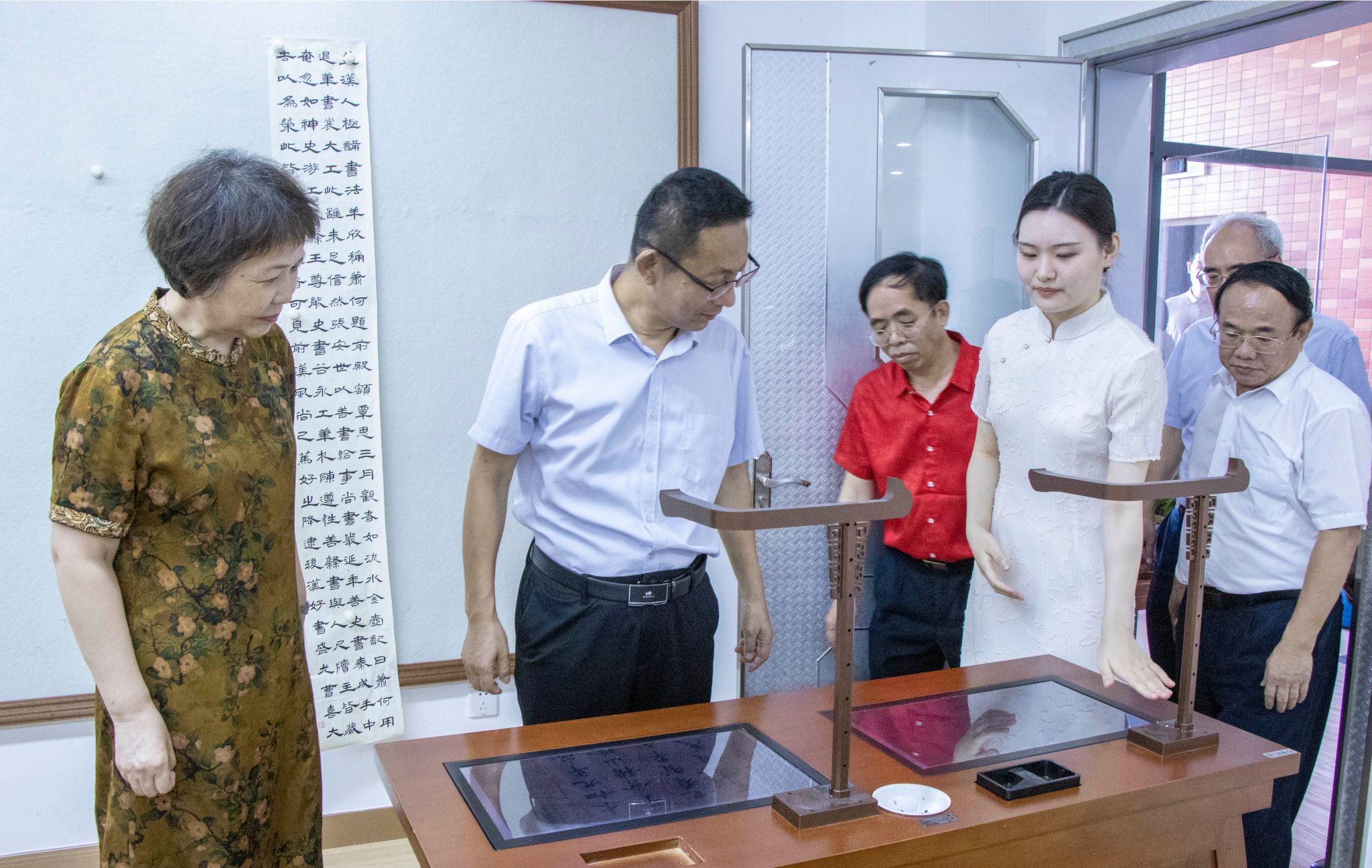 陈凯璇摄 参观教师技能实训中心(8).jpg 陈凯璇摄 参观教师技能实训中心(8).jpg