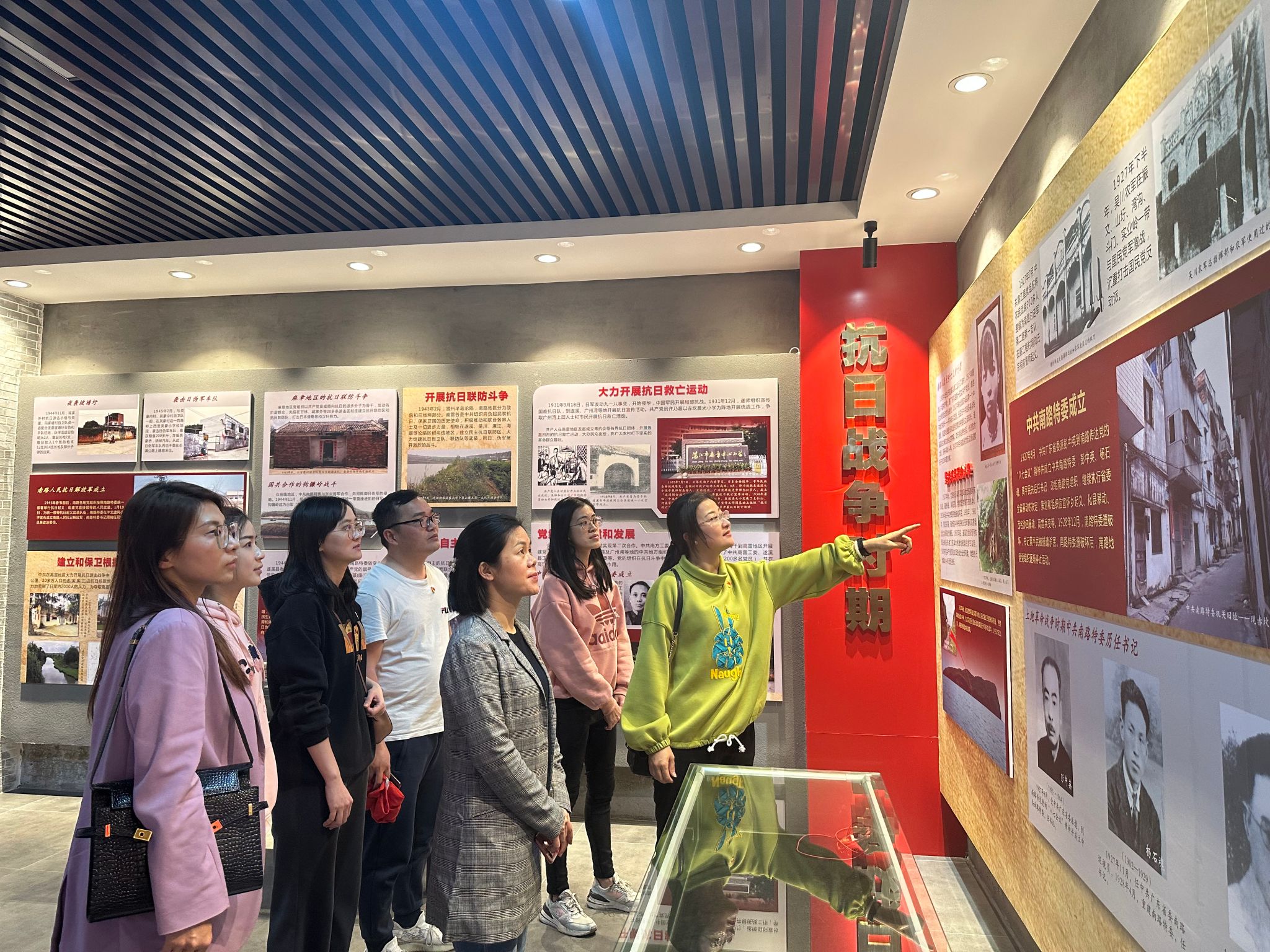 学院党委陈凯珍书记开展红色专题微党课.jpg 学院党委陈凯珍书记开展红色专题微党课.jpg
