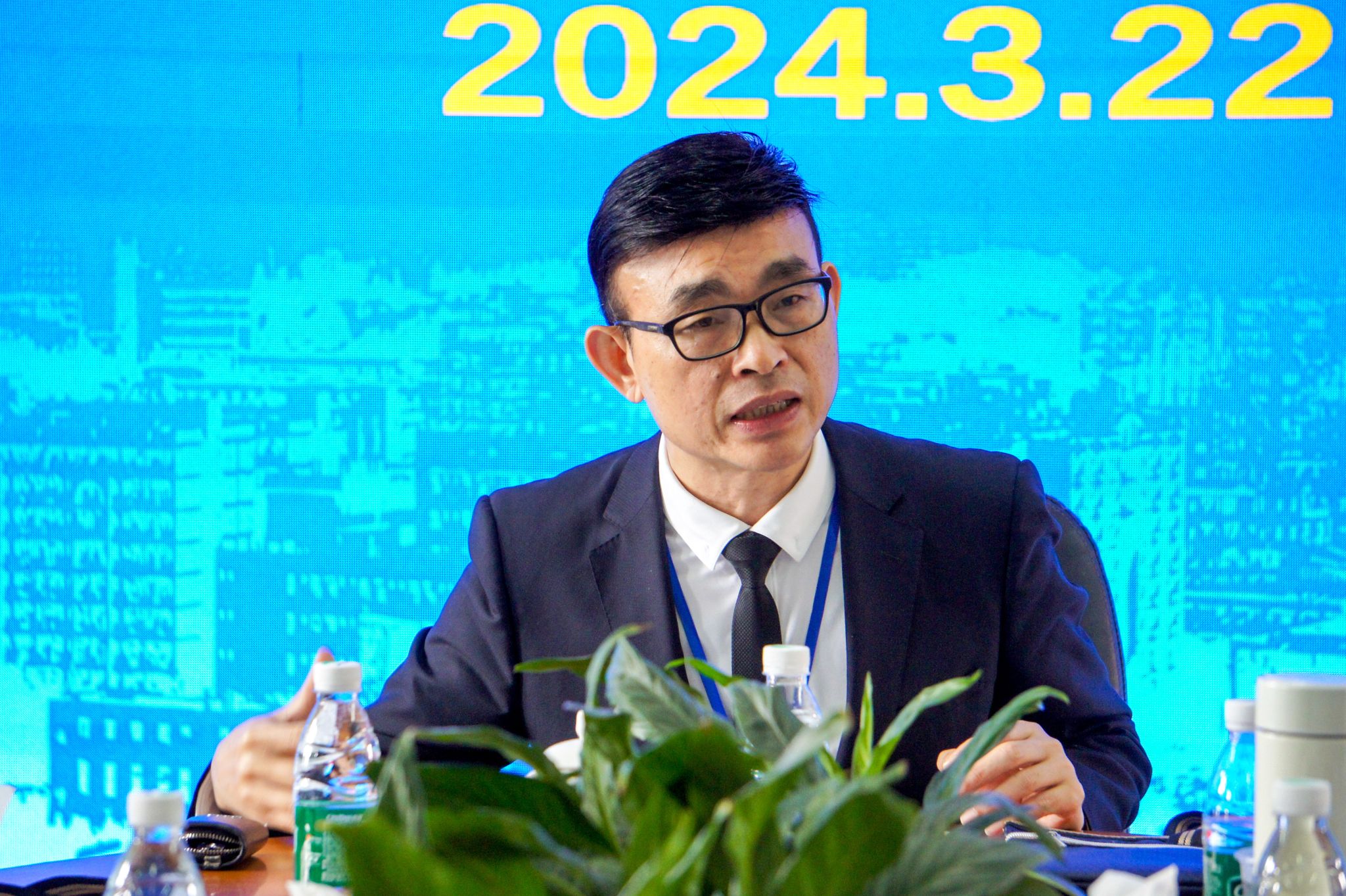 陈香媚摄黄书记特写 (5).jpg