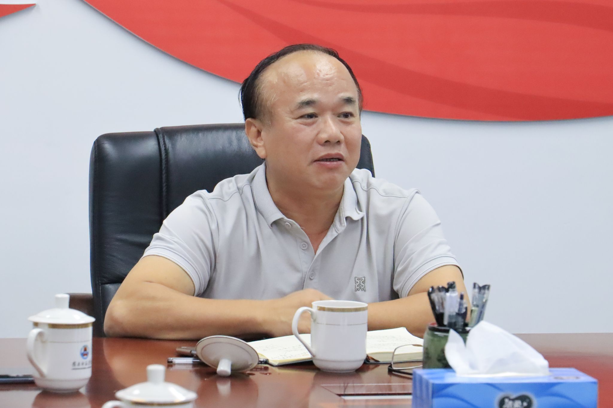 李心渝摄-苏古发讲话 (2).JPG