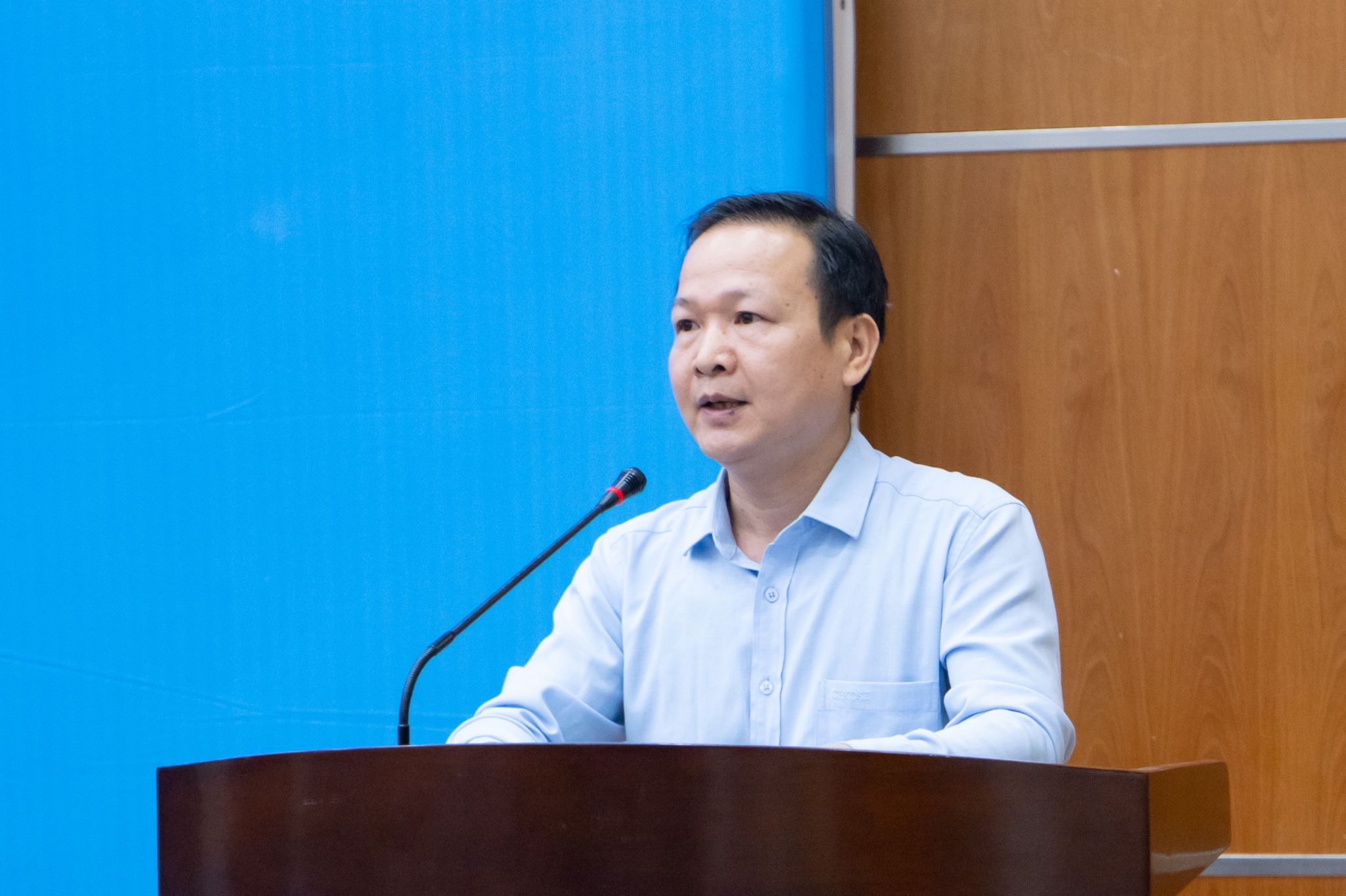 张瀚月摄 (6)发言人刘鑫淼特写.jpg