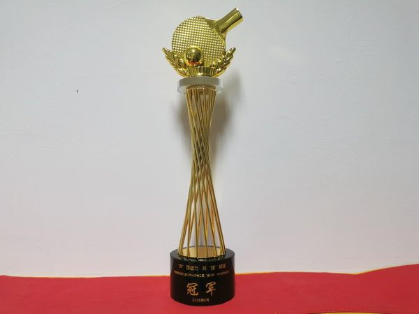 冠军奖杯.jpg 冠军奖杯.jpg