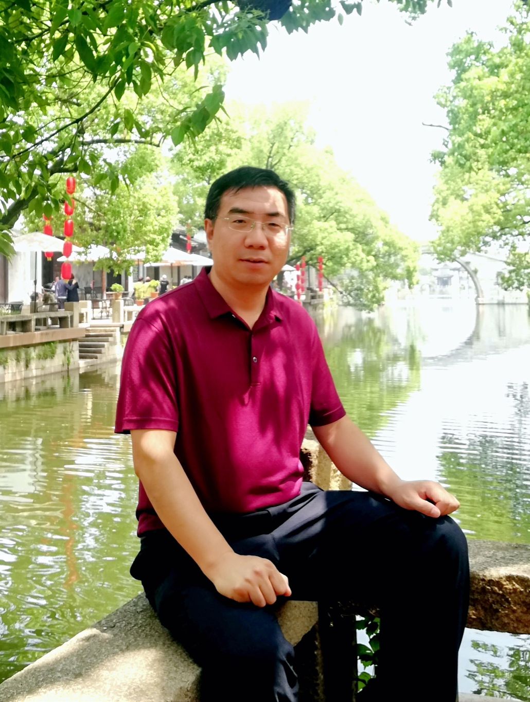 王广斌.jpg 王广斌.jpg