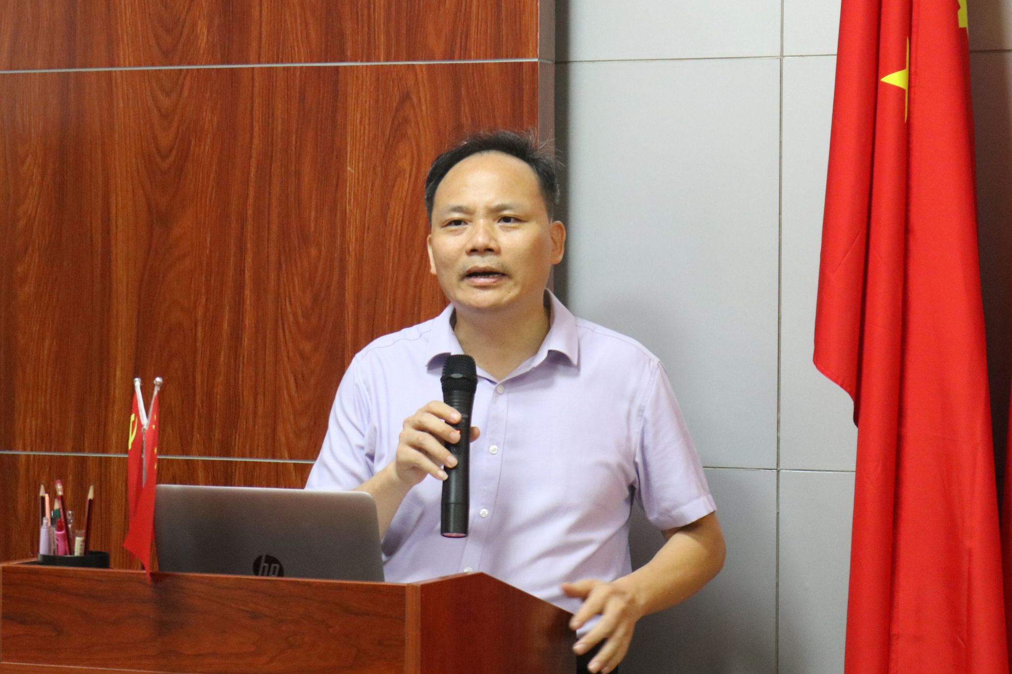 何等浩书记发言.JPG 何等浩书记发言.JPG