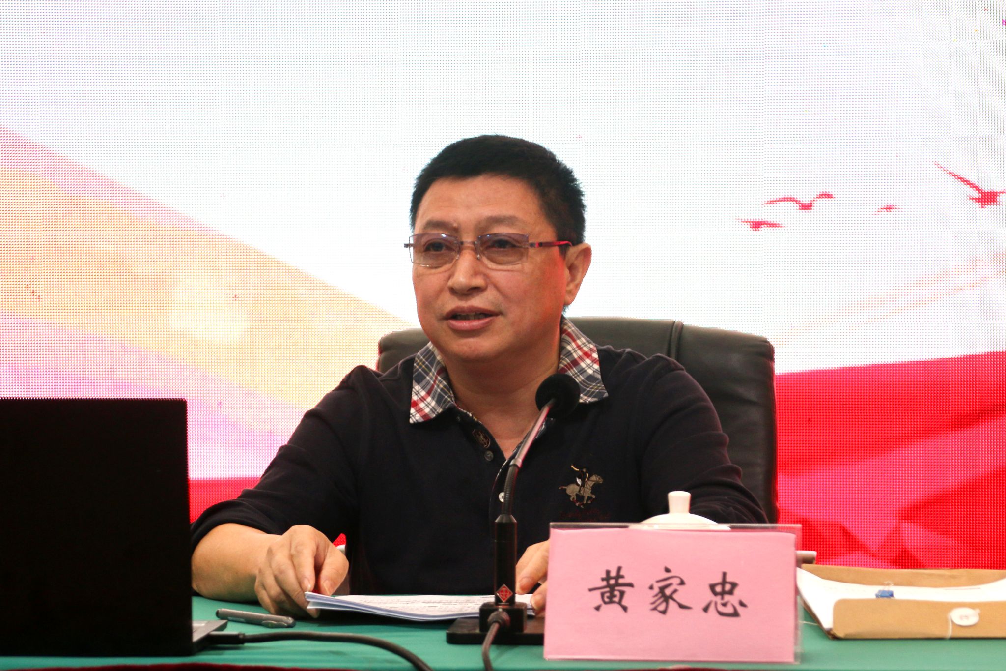 拟用)唐伟俊摄4 黄家忠特写.jpg