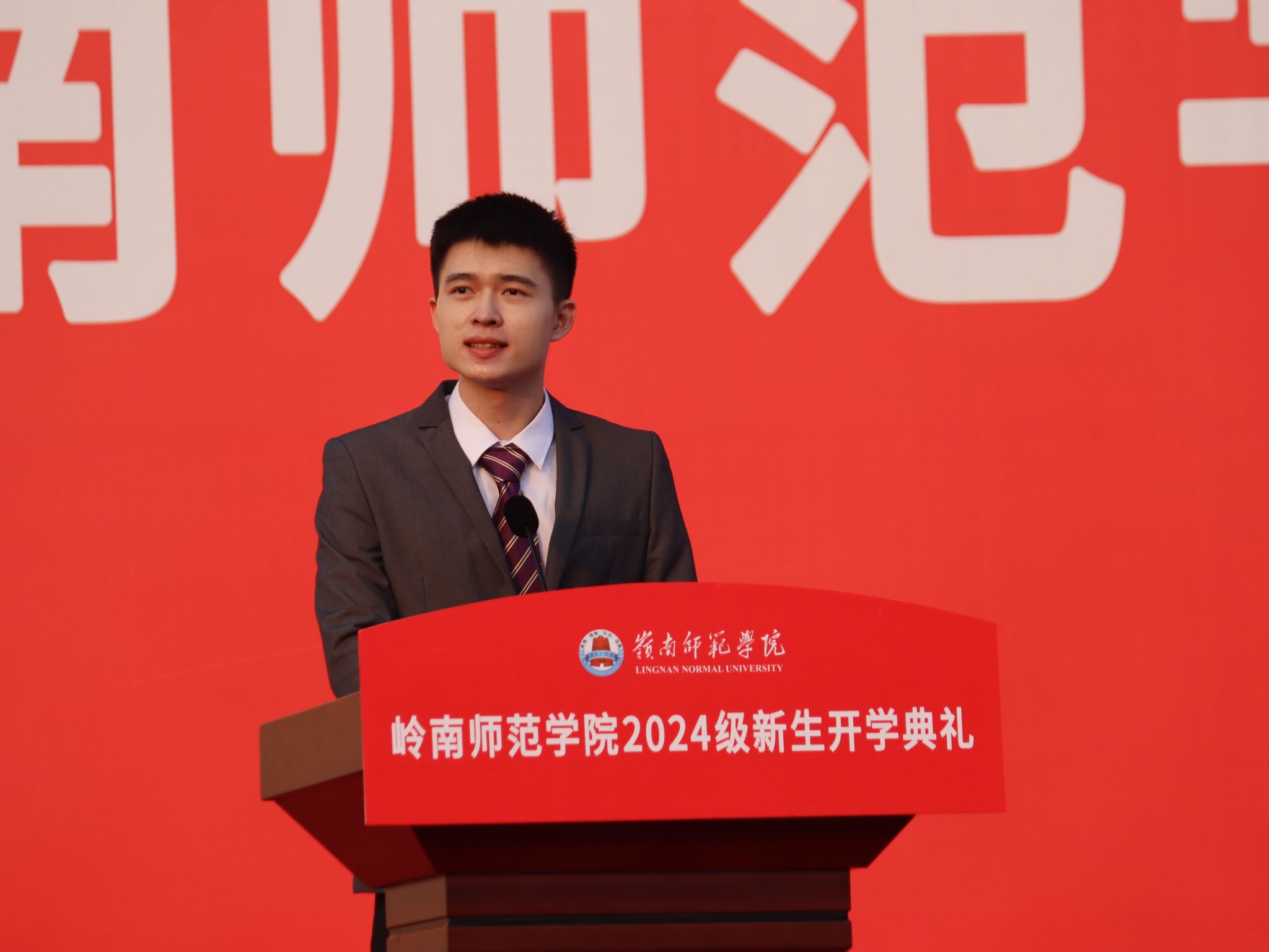 (蔡文倩摄)寸金商院学生代表发言.jpg (蔡文倩摄)寸金商院学生代表发言.jpg