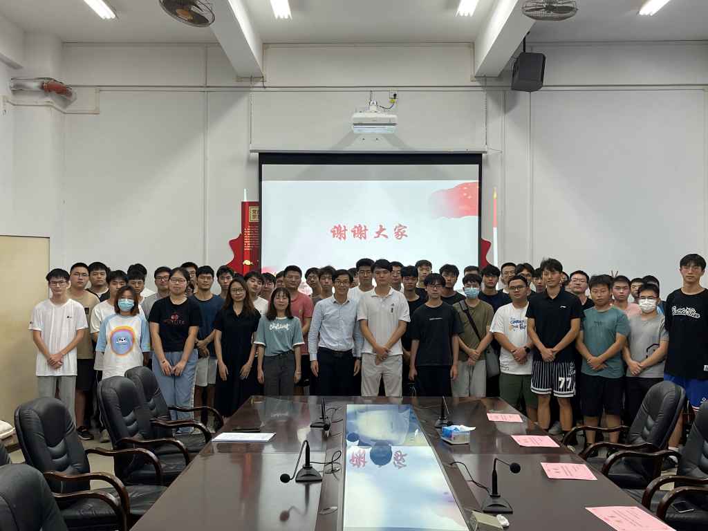 合影留念.jpg 合影留念.jpg