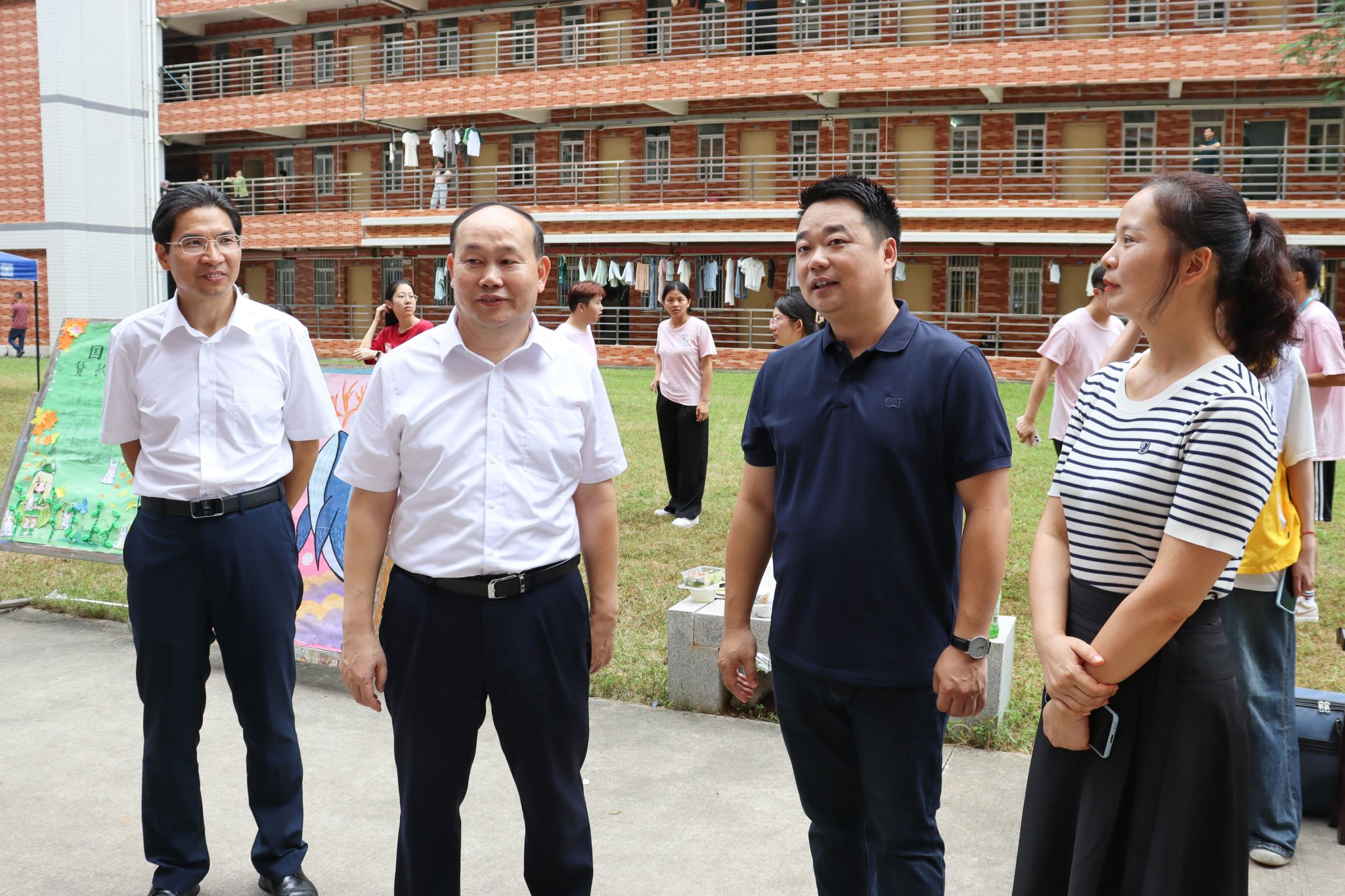 校长阳爱民访问美术学院深入交流迎新进展.jpg