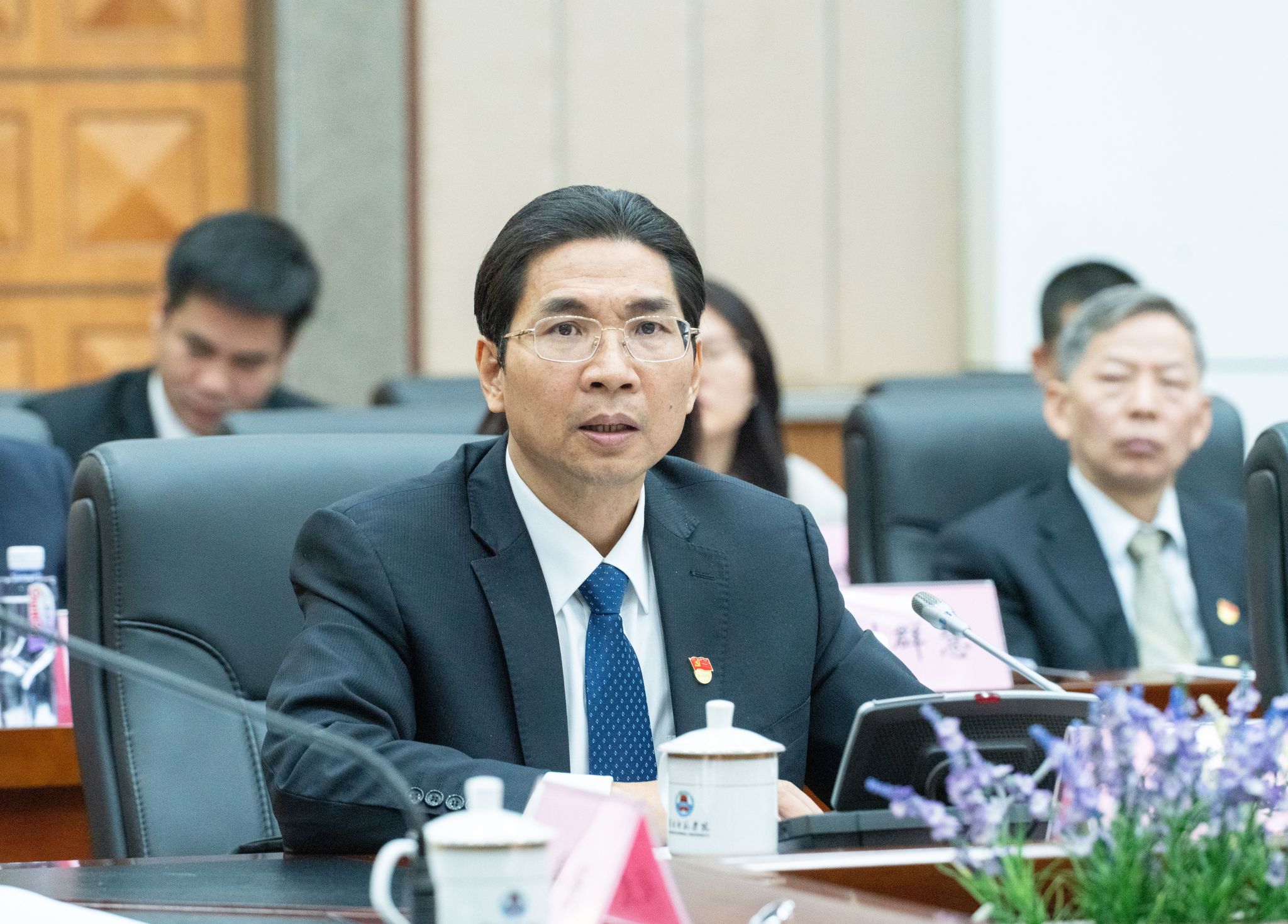 3 党委副书记林晓敏传达学习上级有关会议精神.jpg