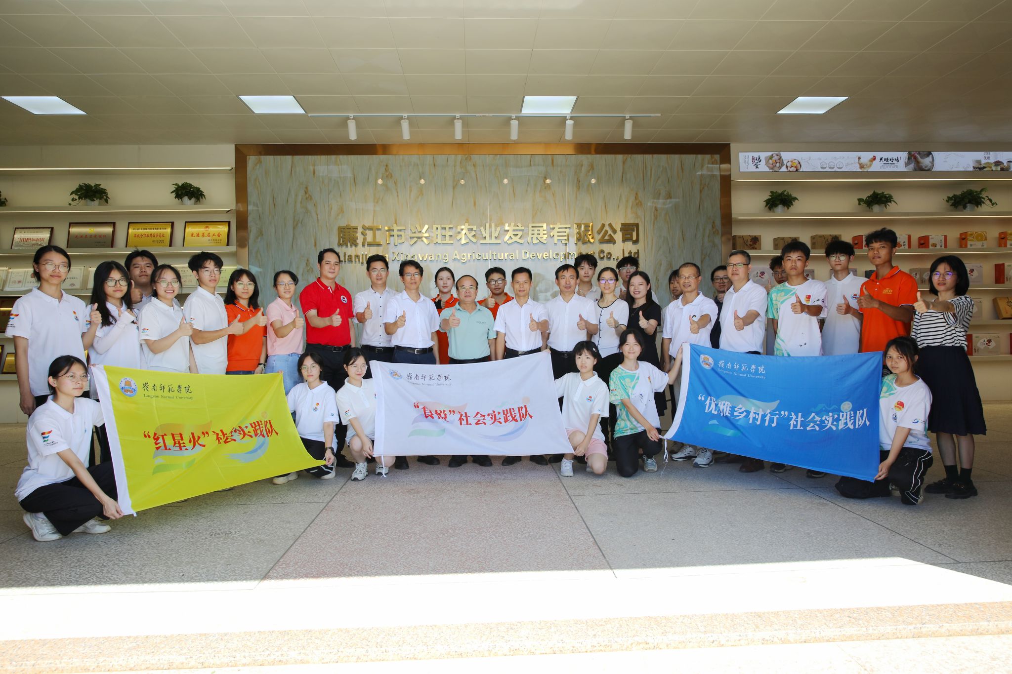 dbe3d09209ee0315c06f53bb26cdfbe.jpg