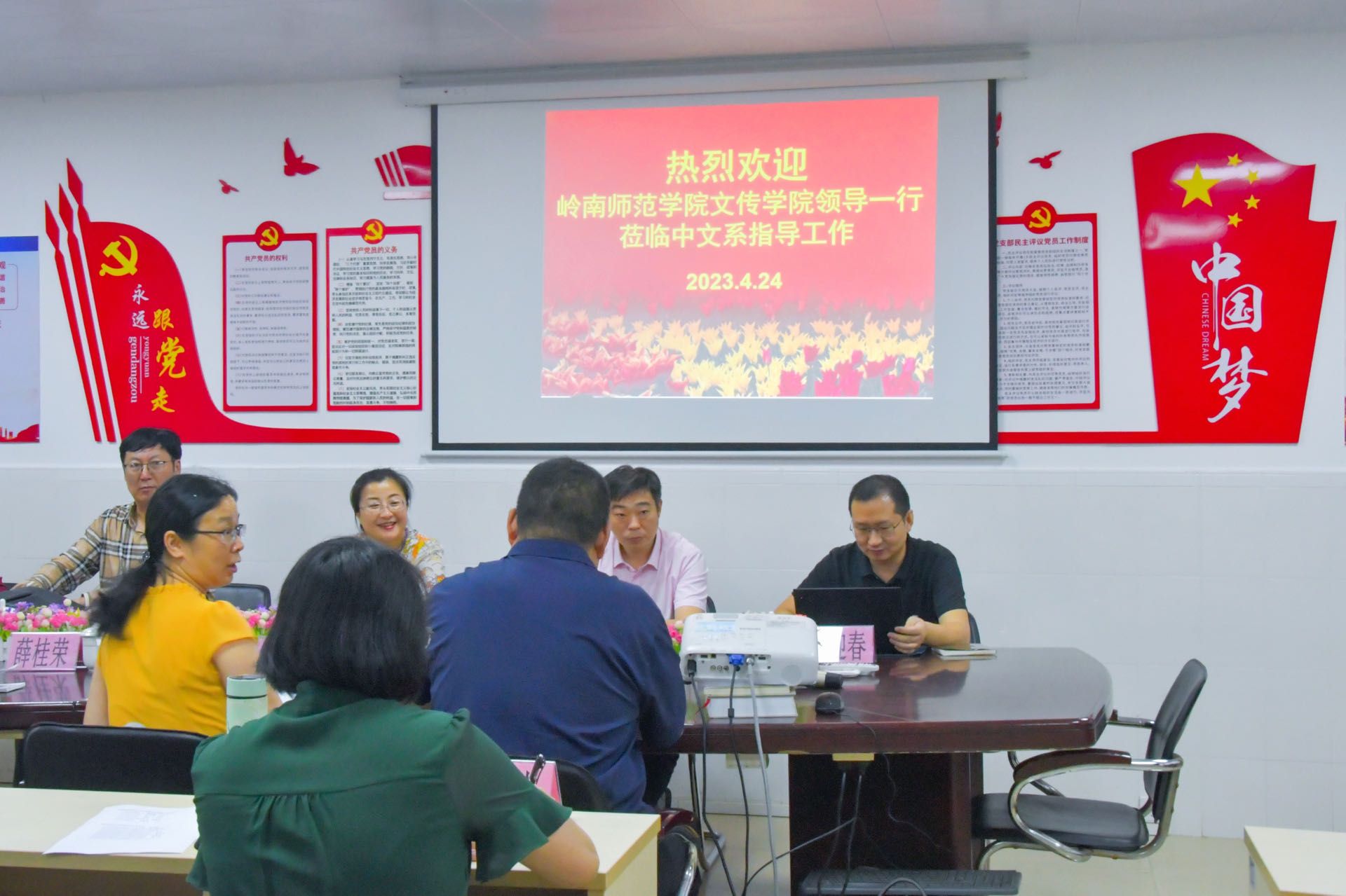 版头 李佳书摄 李汭锦修图.jpg 版头 李佳书摄 李汭锦修图.jpg