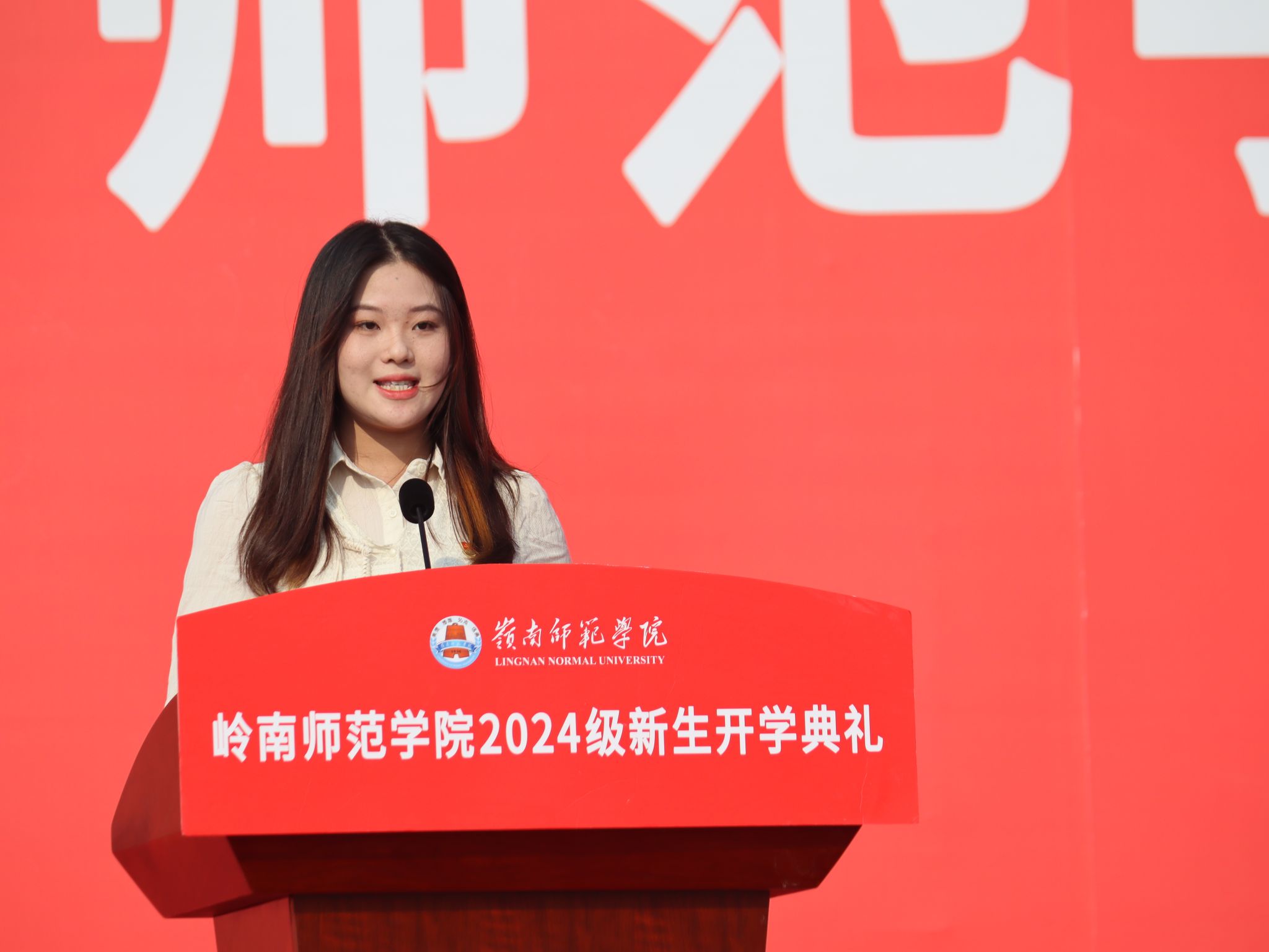 (蔡文倩)湖光学姐代表发言2.jpg (蔡文倩)湖光学姐代表发言2.jpg