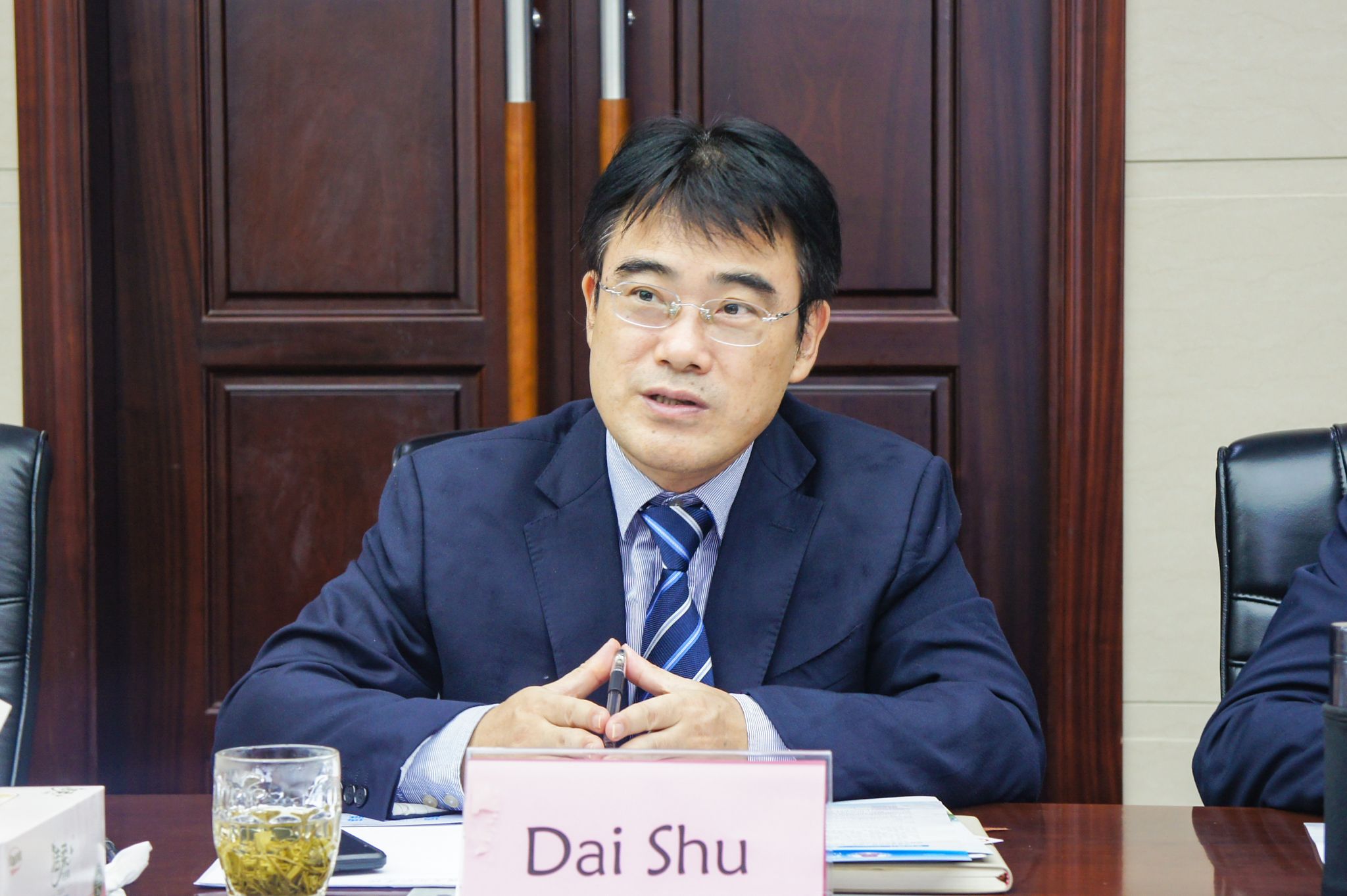 陈香媚摄(2)戴黍副校长特写 (4).jpg