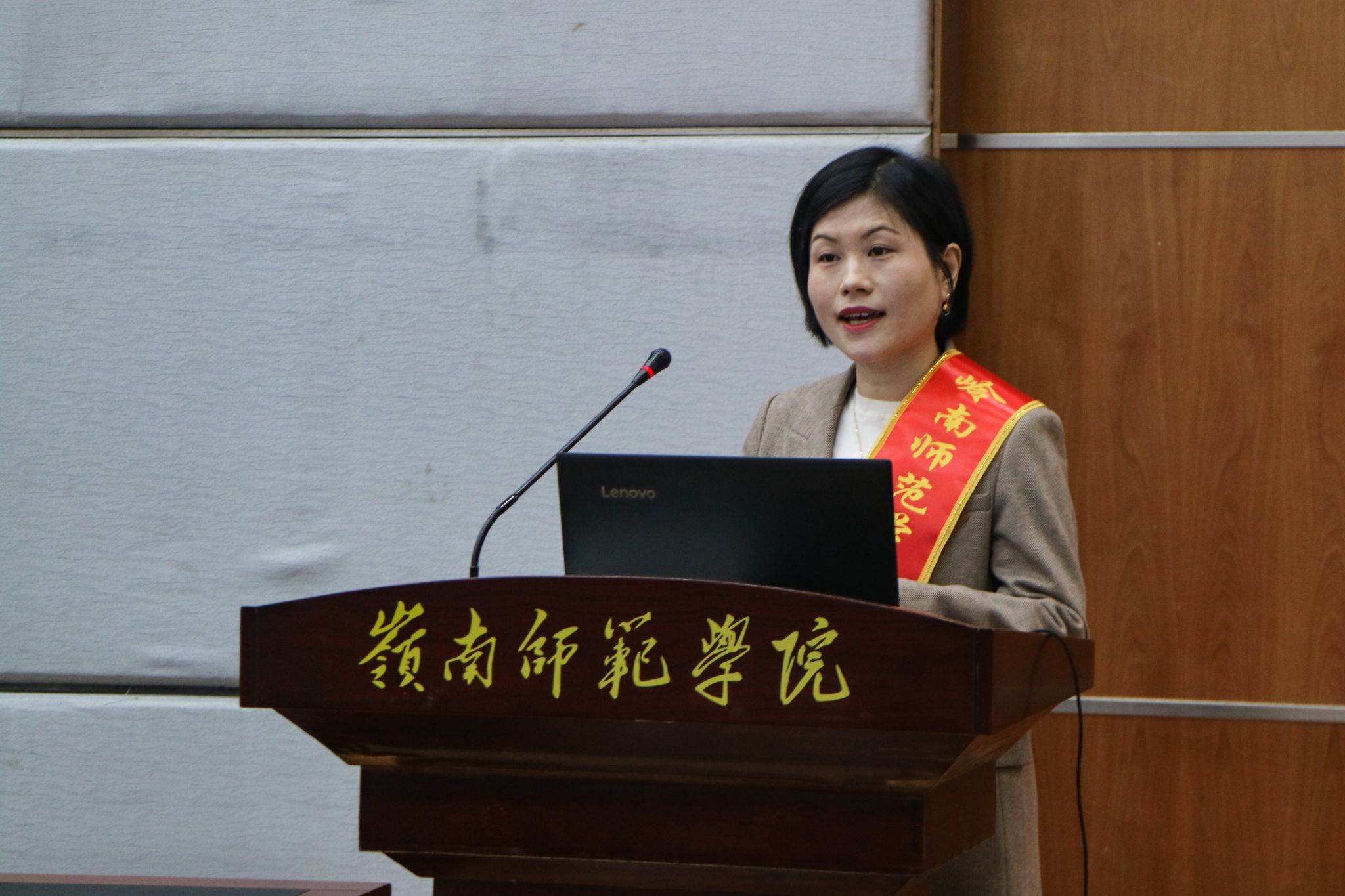 黄琳莹摄-1刘姣叶特写 (4).jpg