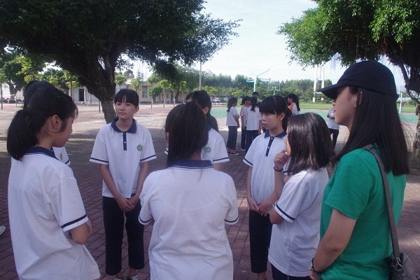 学生玩游戏