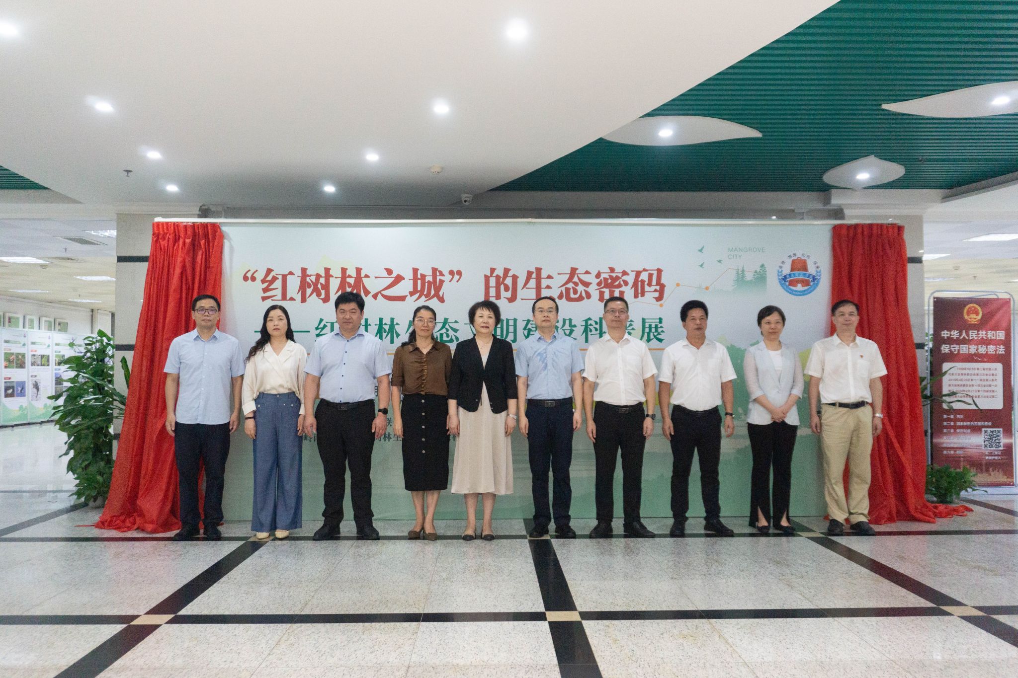 李叶莹摄-4.jpg undefined