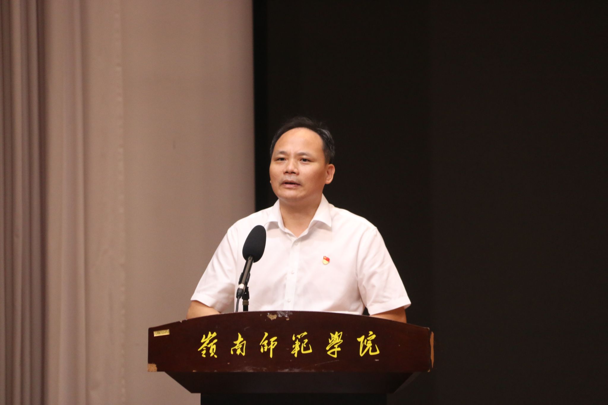 何等浩书记正在讲话.JPG 何等浩书记正在讲话.JPG